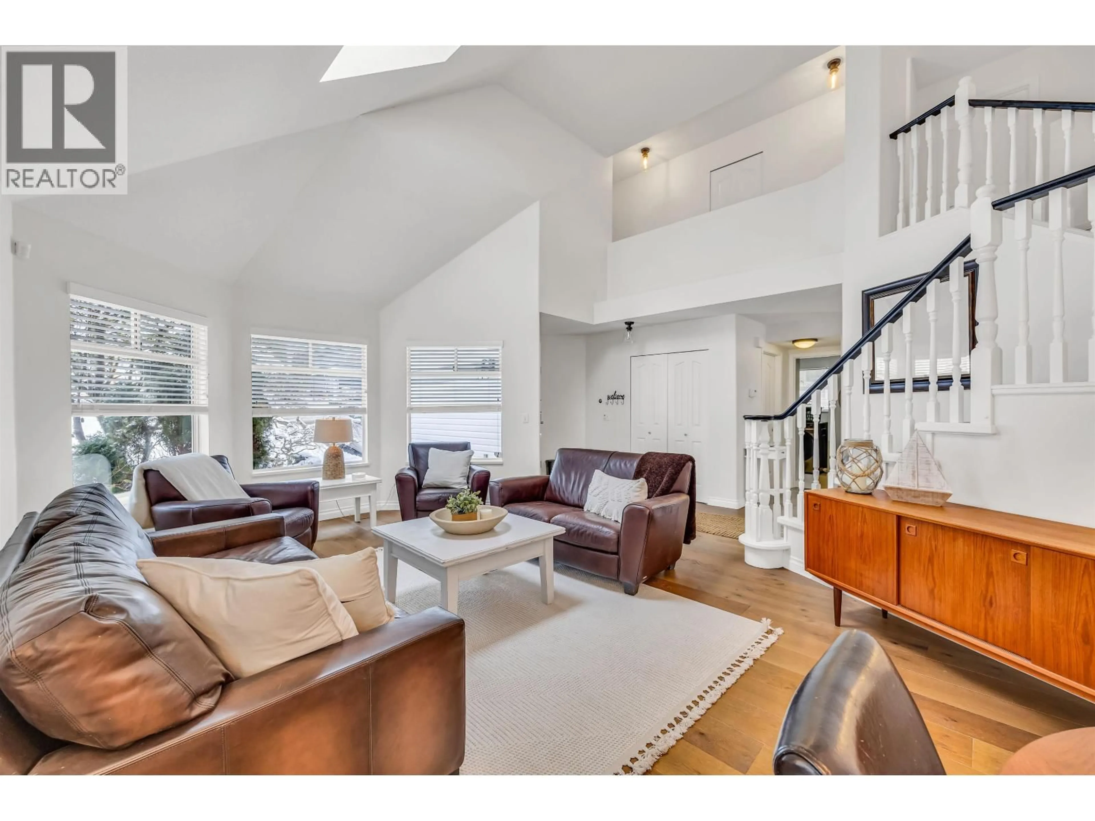 Living room with furniture, unknown for 117 ASPENWOOD DRIVE, Port Moody British Columbia V3H4V6