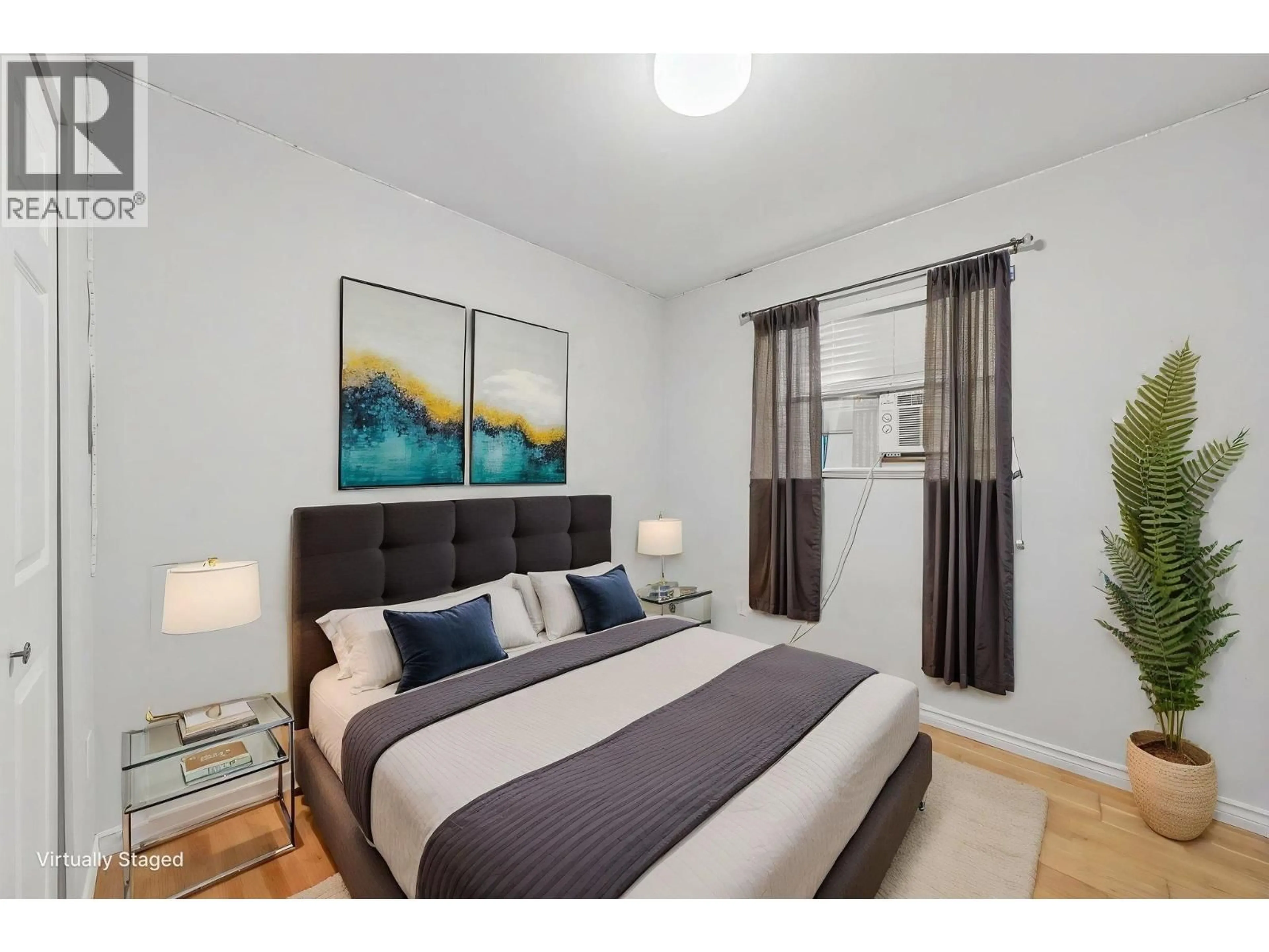 Bedroom with bed, unknown for 6071 SPROTT STREET, Burnaby British Columbia V5G1T9