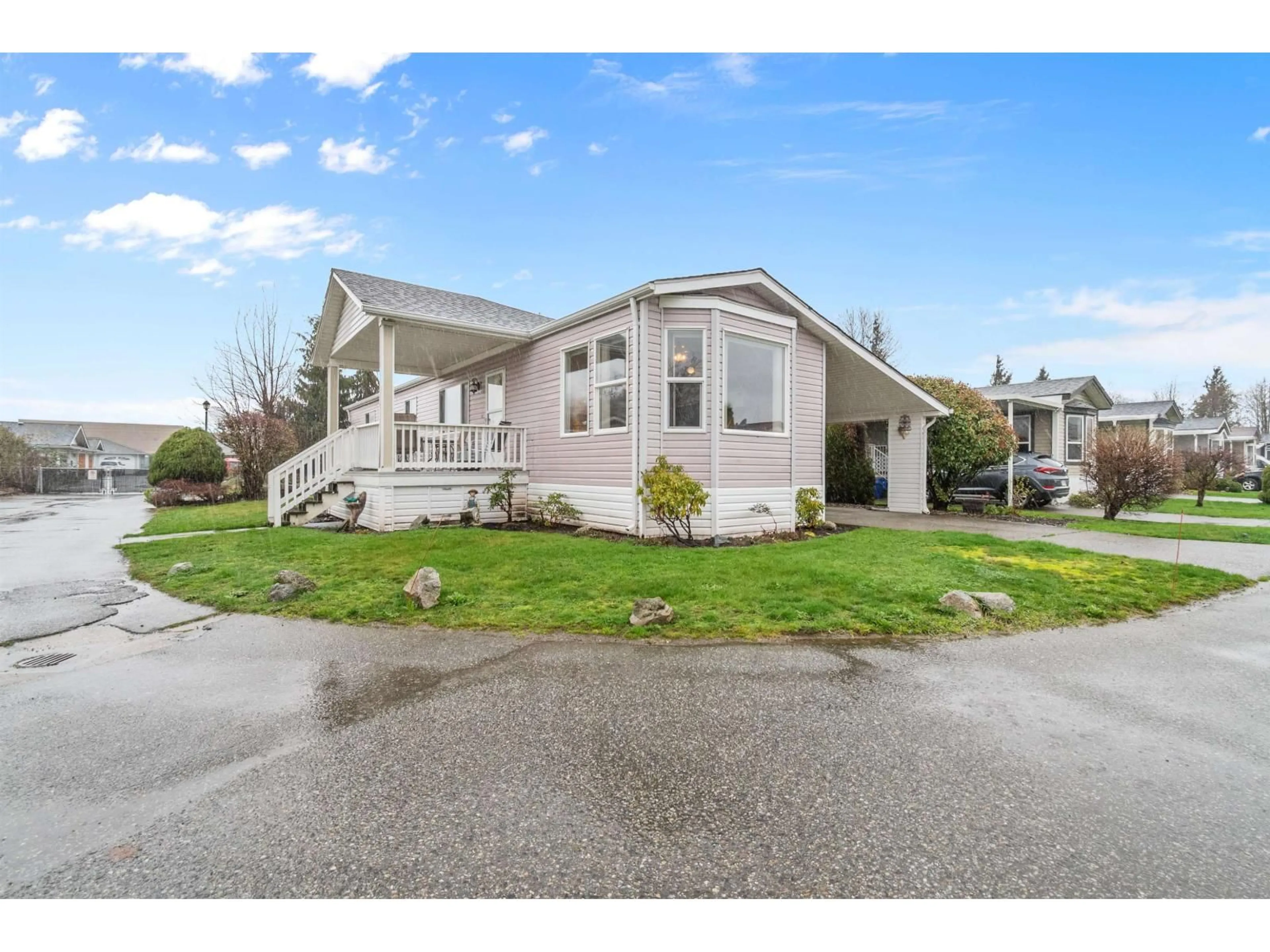 Home with vinyl exterior material, street for 49 - 7610 EVANS ROAD, Chilliwack British Columbia V2R2Y8