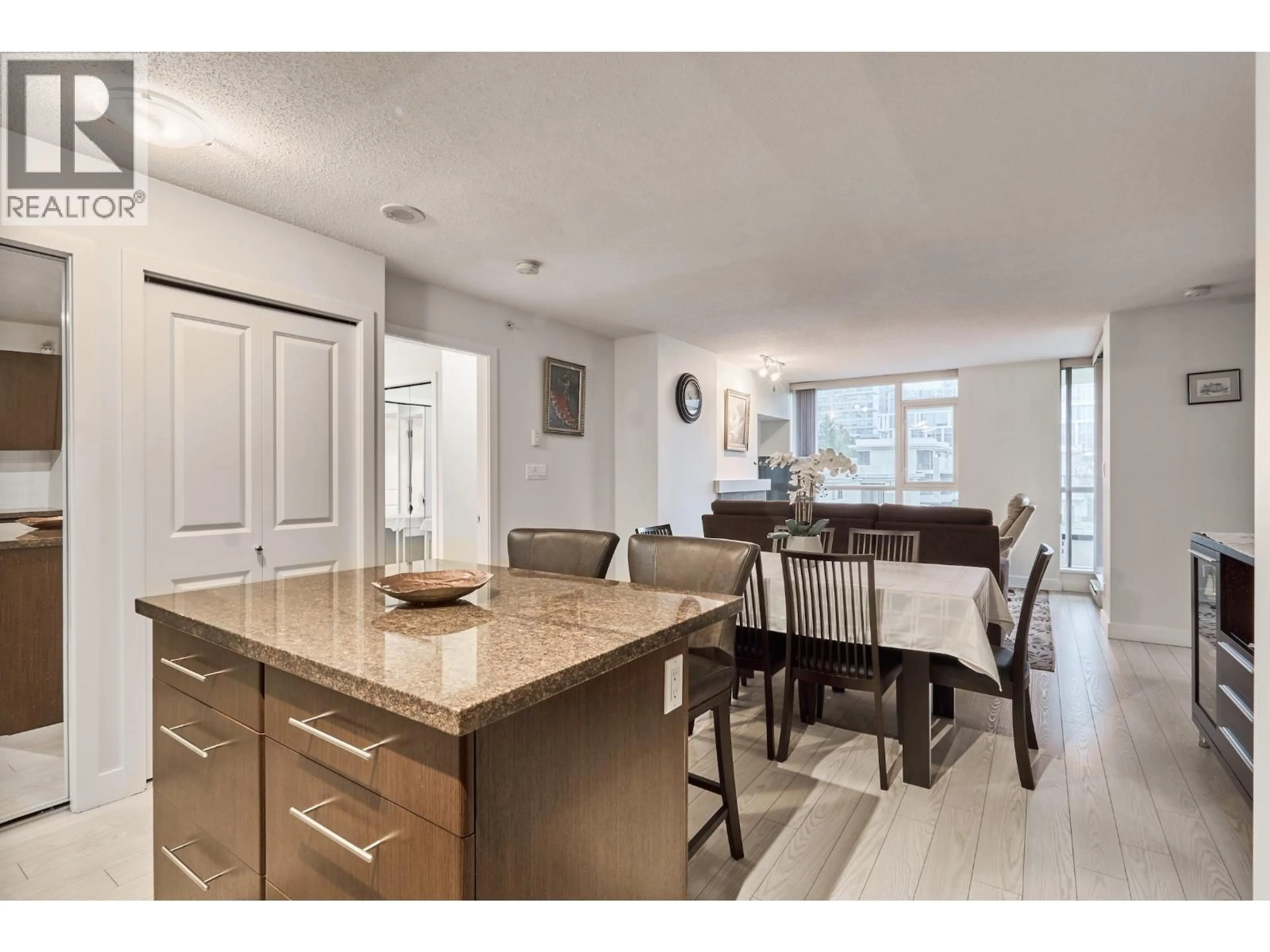 Open concept kitchen, unknown for 401 - 2138 MADISON AVENUE, Burnaby British Columbia V5C6T6