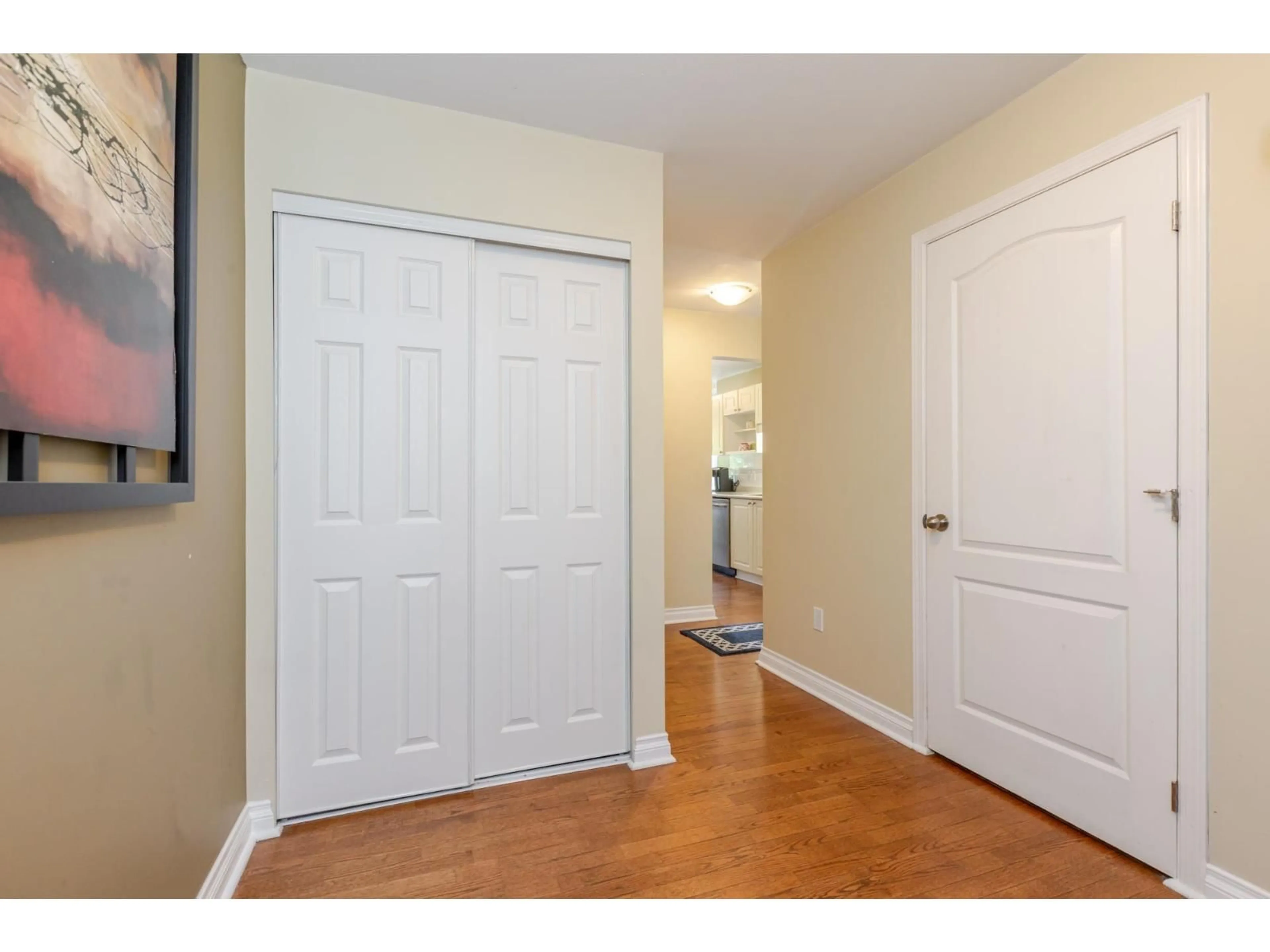 Indoor entryway for 202 - 20433 53 AVENUE, Langley British Columbia V3A7A6