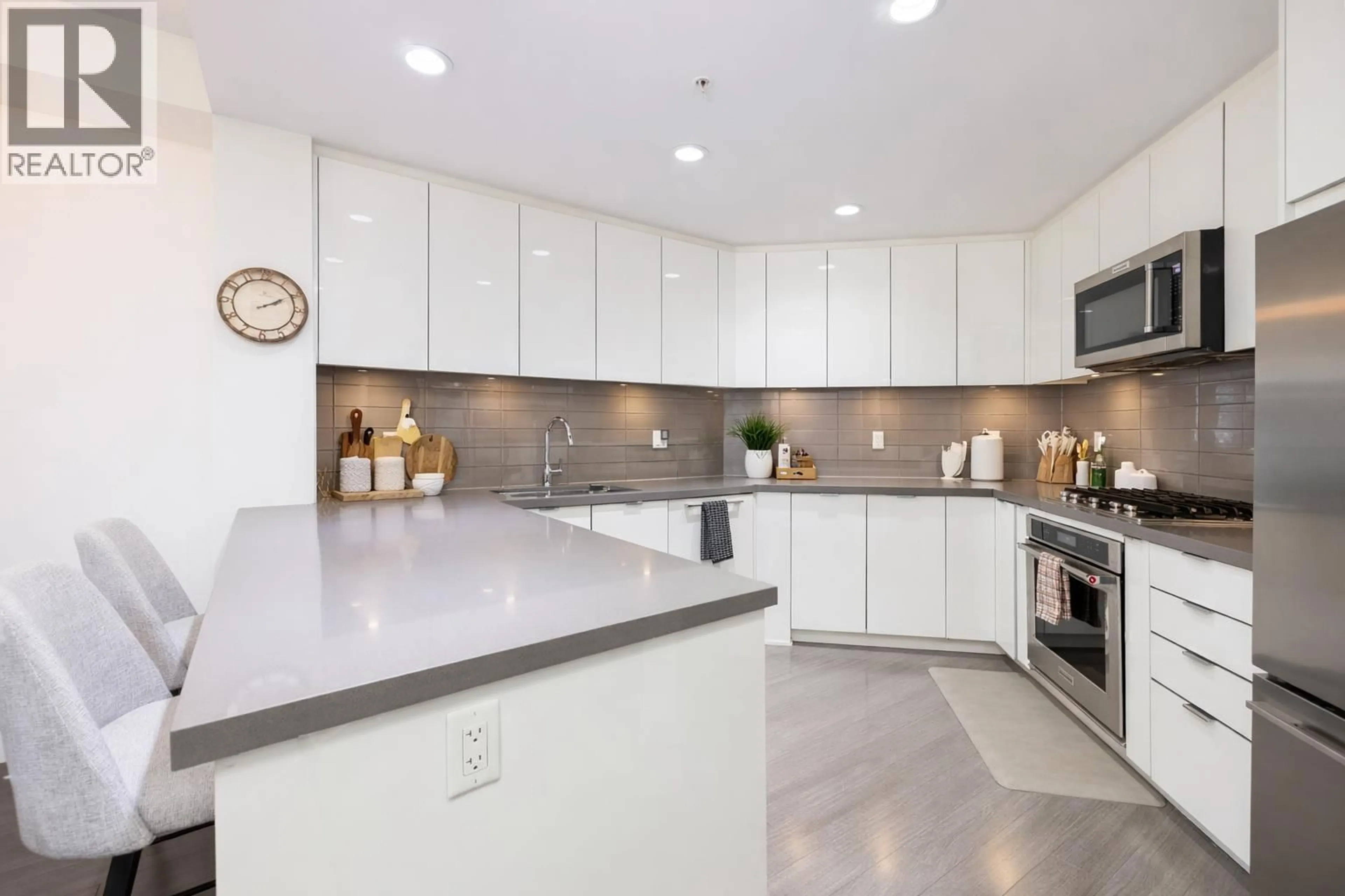 Contemporary kitchen, ceramic/tile floor for 229 - 255 1ST STREET, North Vancouver British Columbia V7M3G8