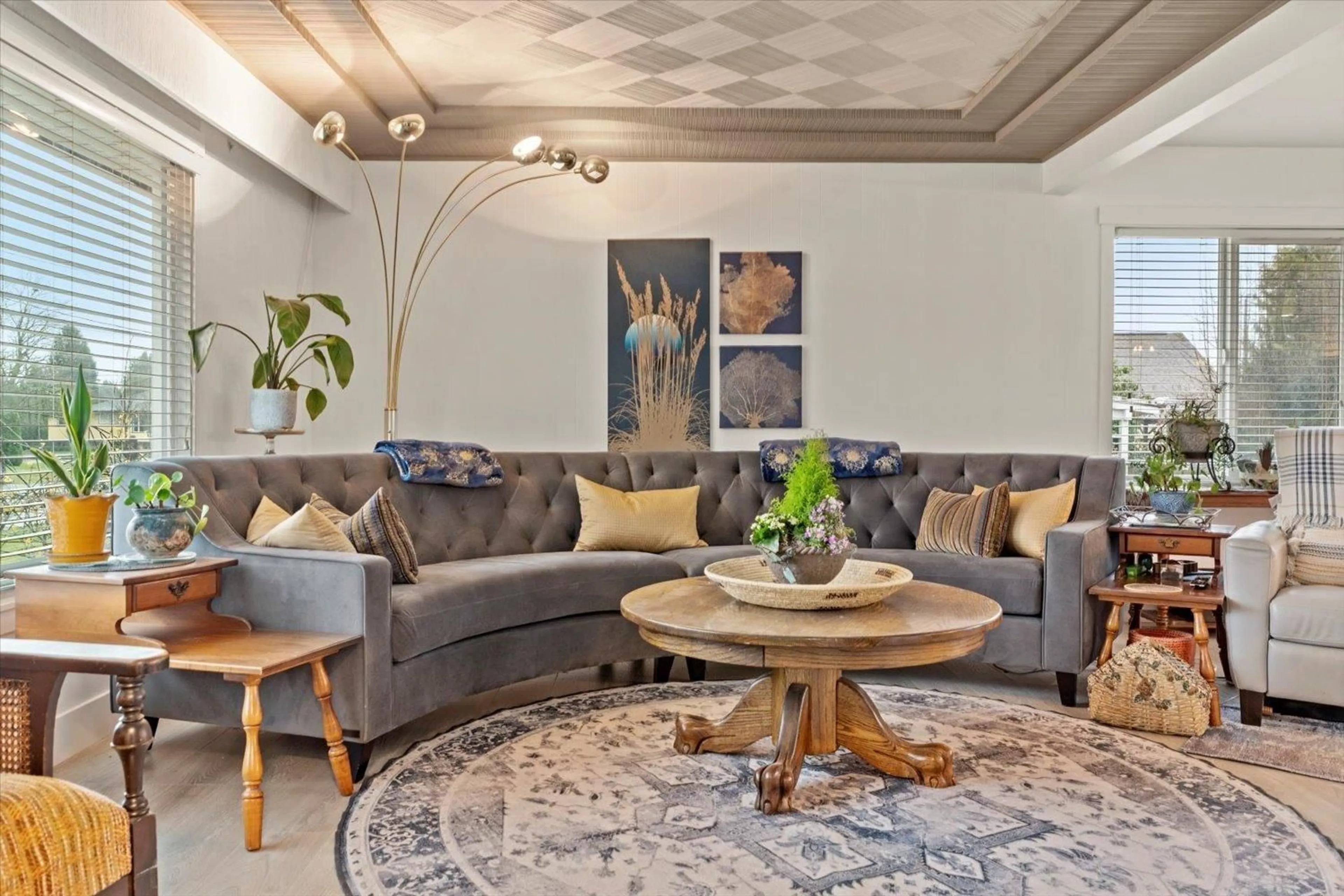 Living room with furniture, unknown for 9759 GEORGE STREET, Chilliwack British Columbia V2P4K6