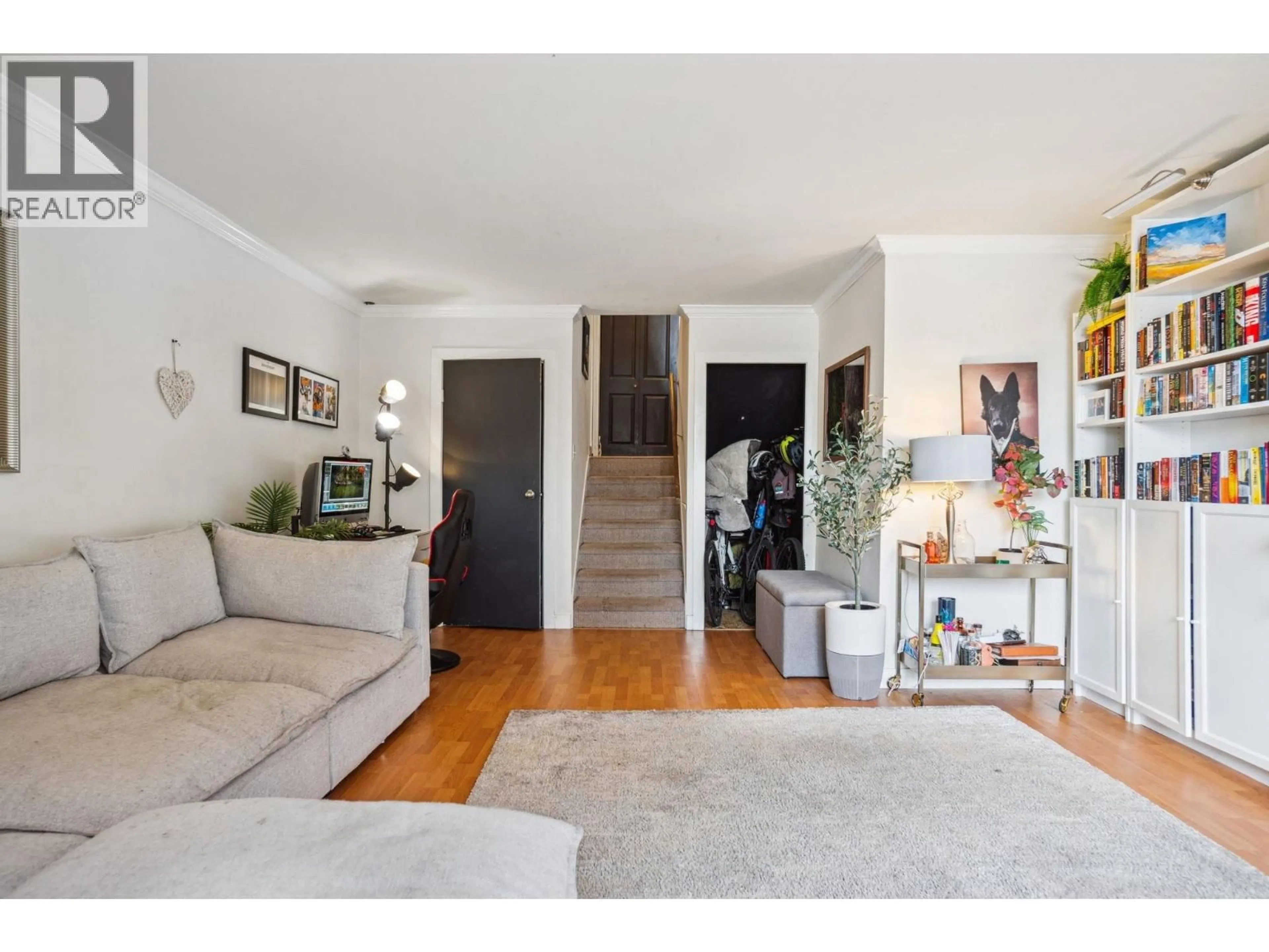 Living room with furniture, unknown for 784 MILLBANK, Vancouver British Columbia V5Z3Z3