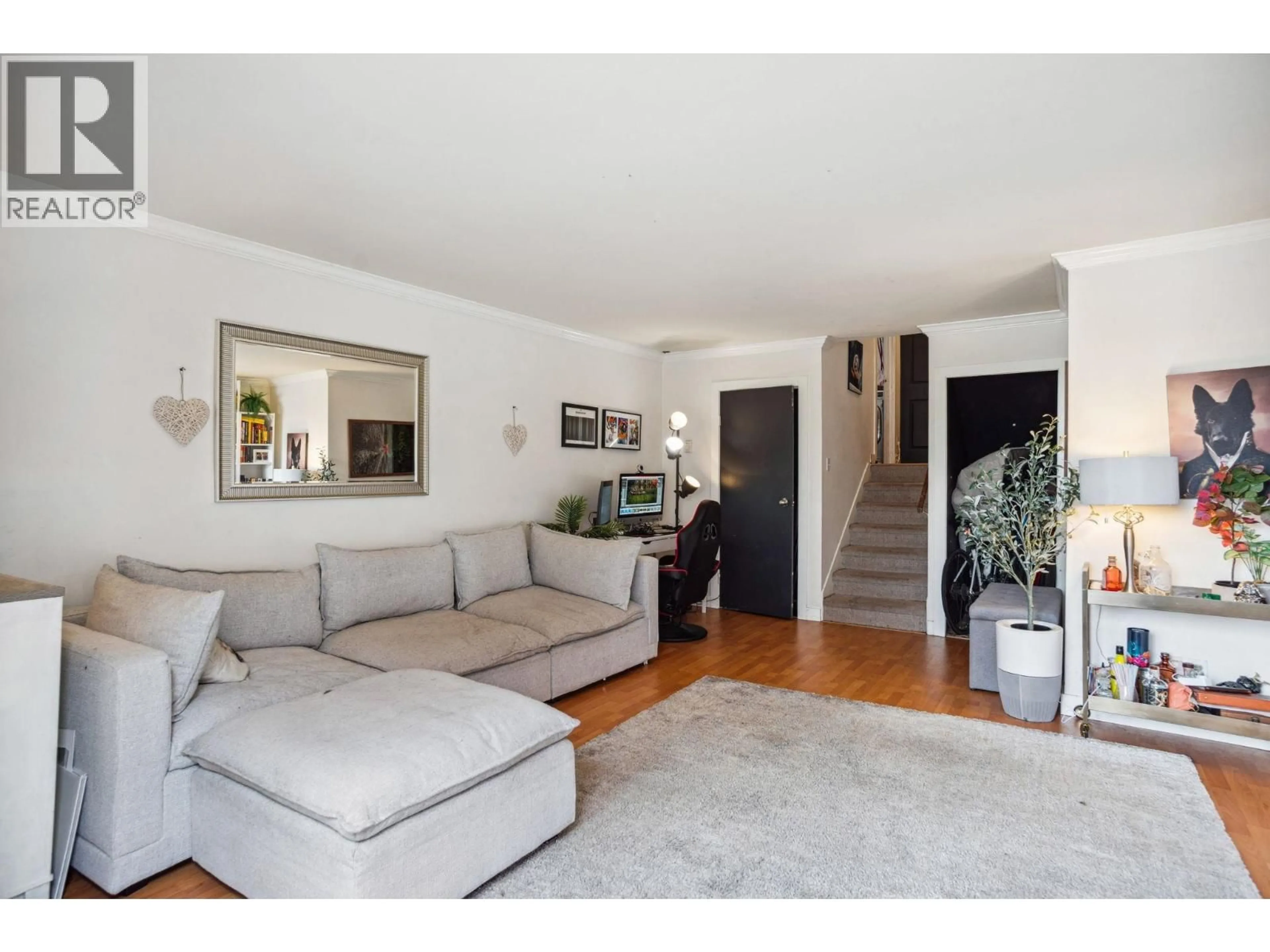 Living room with furniture, unknown for 784 MILLBANK, Vancouver British Columbia V5Z3Z3