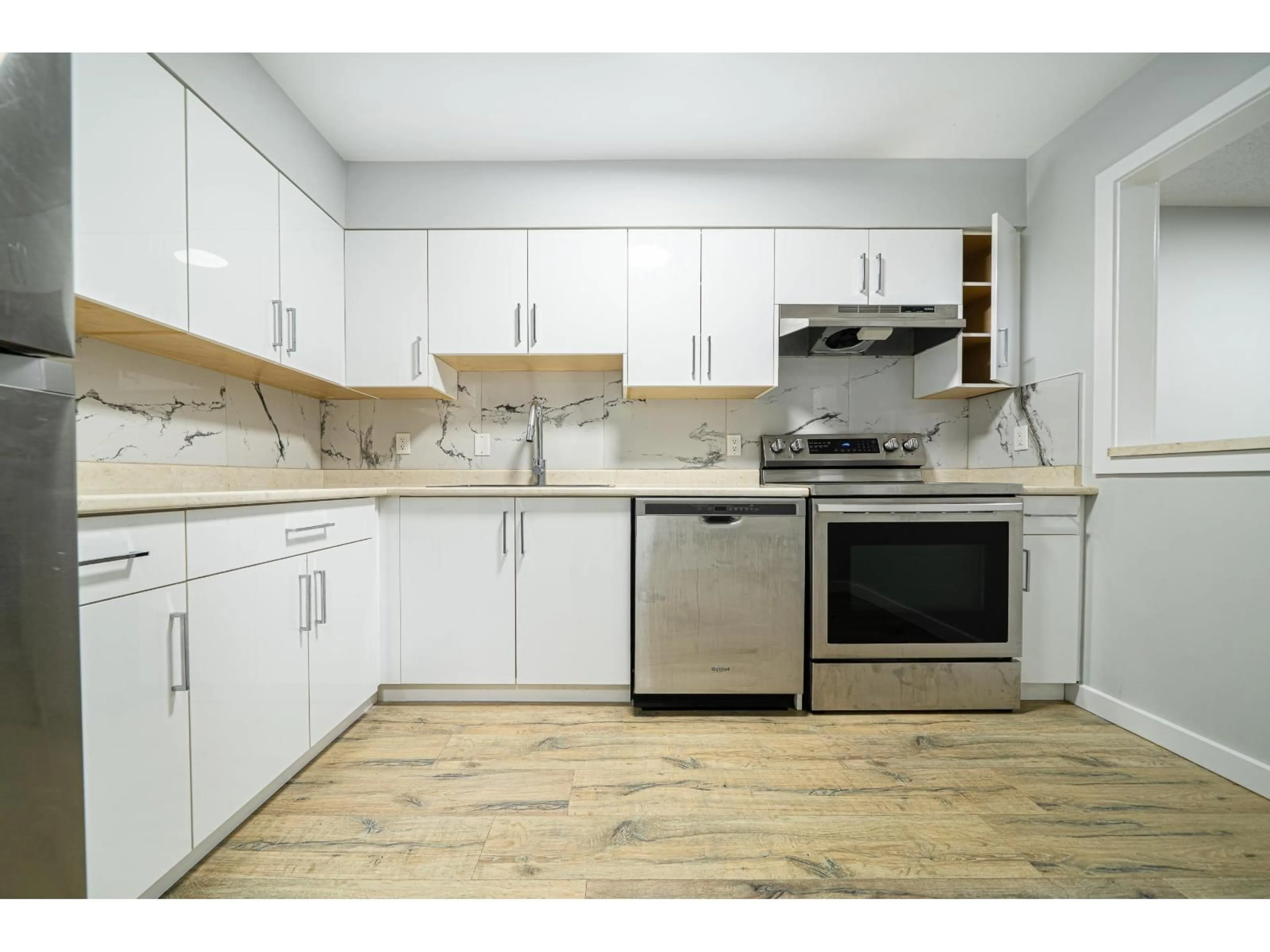 Standard kitchen, unknown for 308 - 1561 VIDAL STREET, White Rock British Columbia V4B5A7
