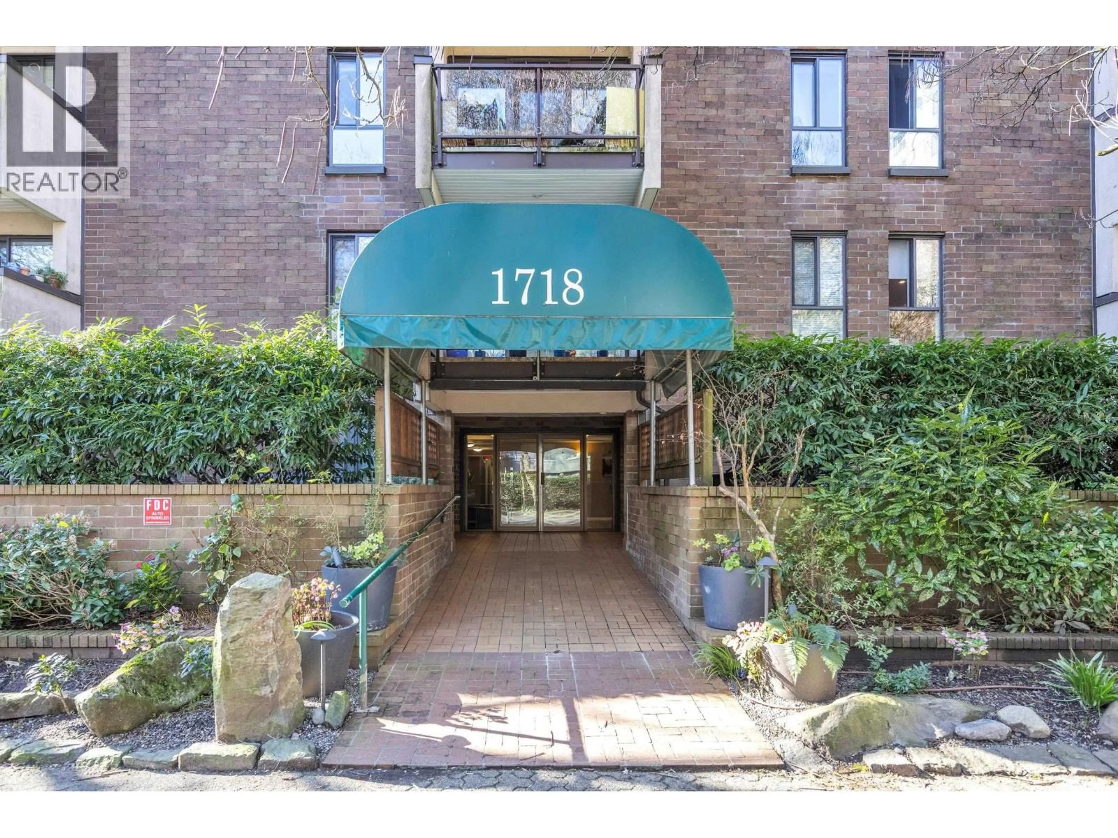 Indoor foyer for 401 - 1718 NELSON STREET, Vancouver British Columbia V6G1M8
