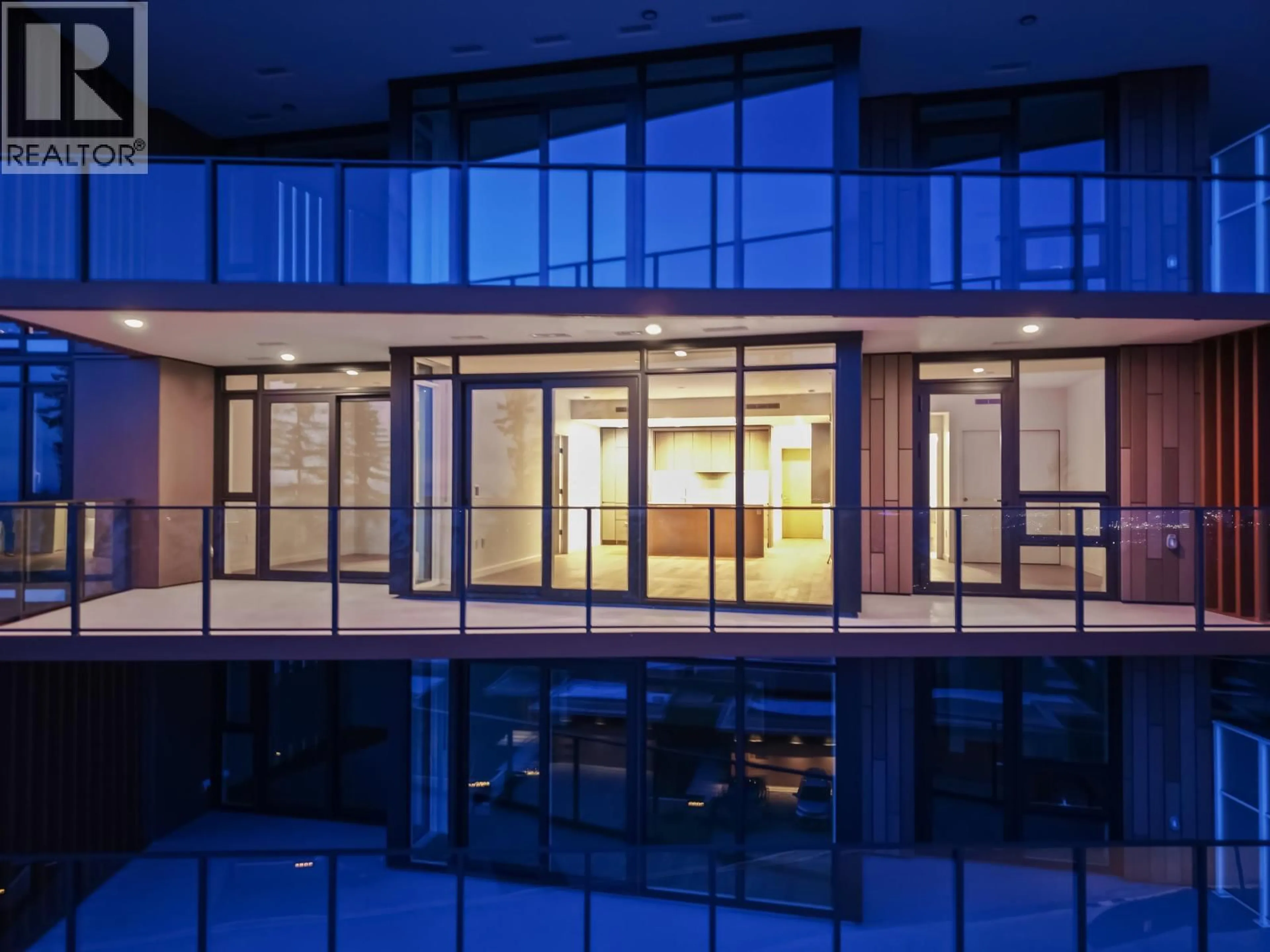 Indoor foyer for 602 - 3963 UPLANDS WAY, West Vancouver British Columbia V7S0B7