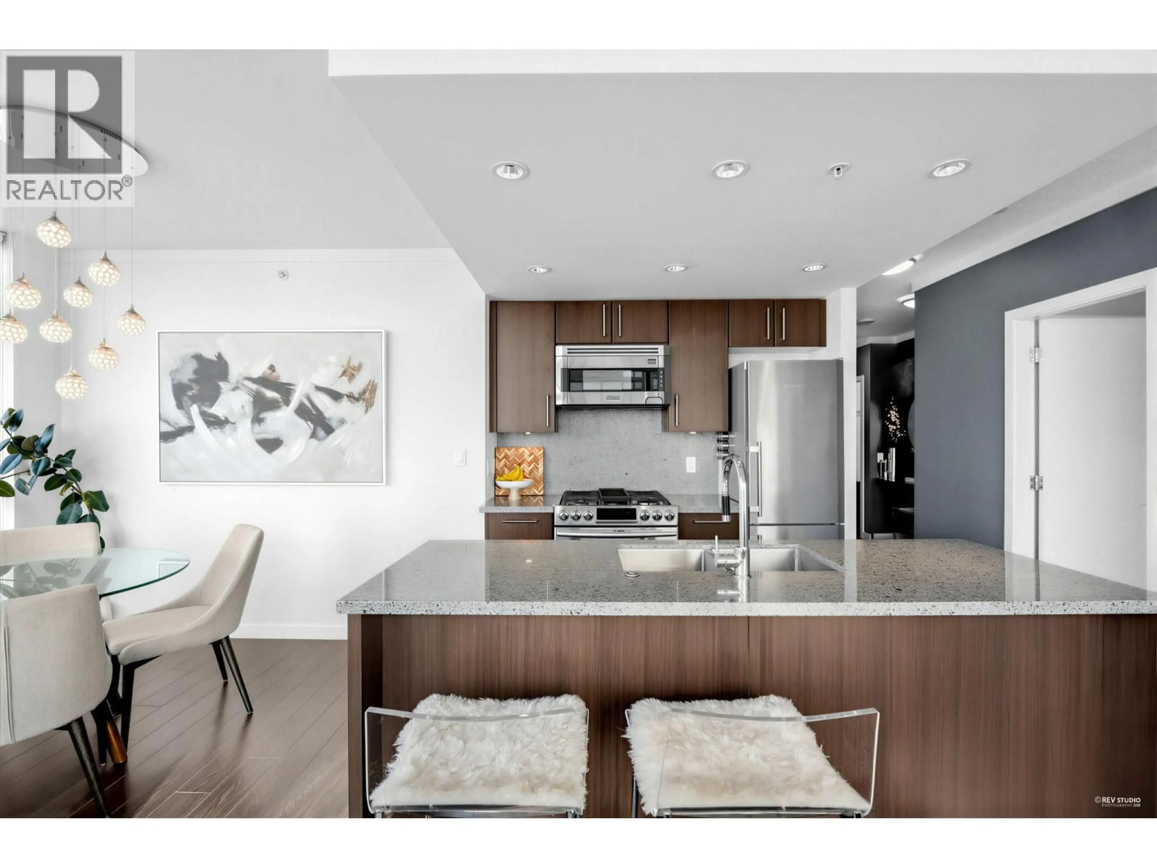 Open concept kitchen, unknown for 909 - 1708 COLUMBIA STREET, Vancouver British Columbia V5Y0H7