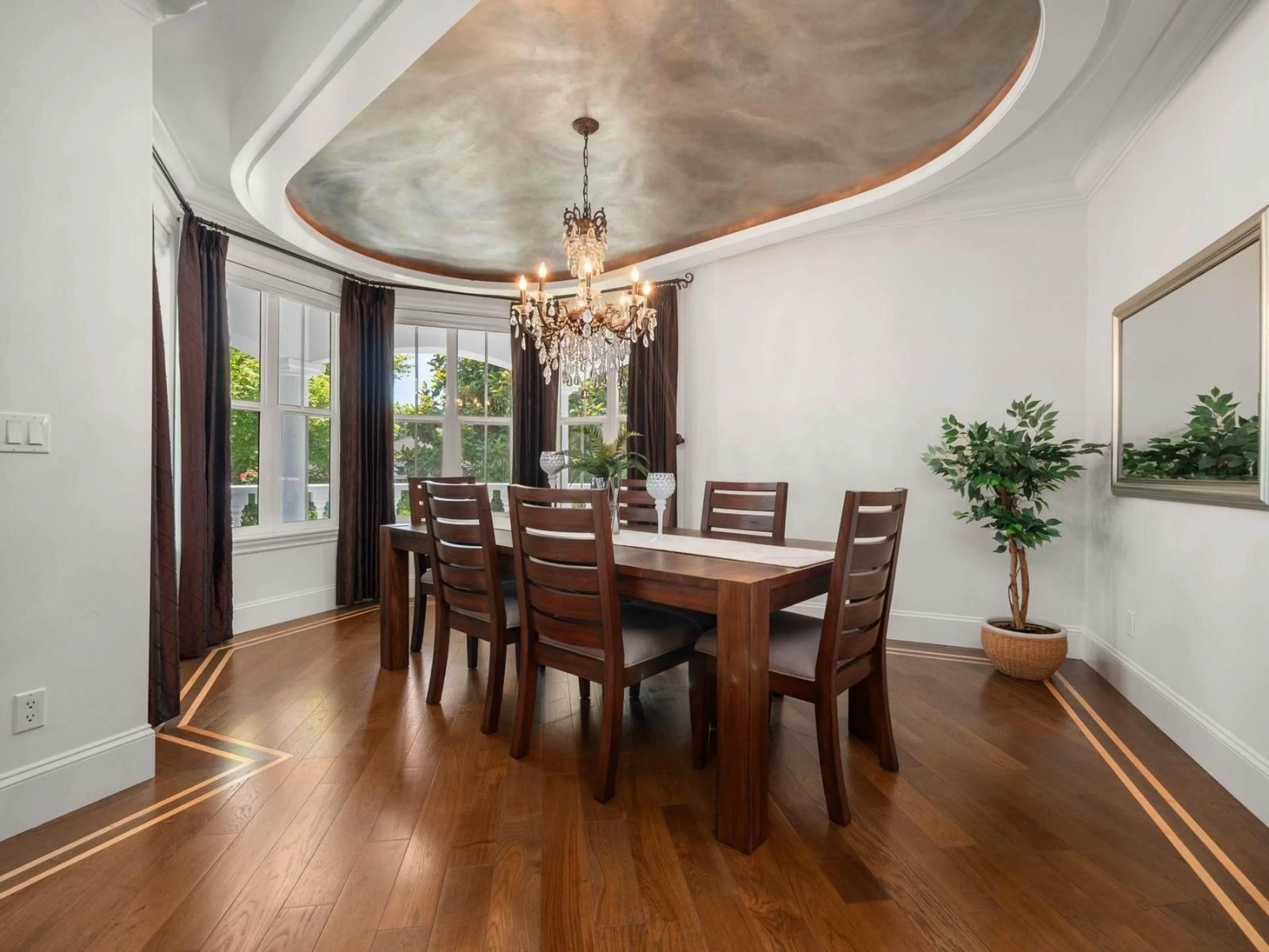 Dining room, wood/laminate floor for 5615 121A STREET, Surrey British Columbia V3X0A4
