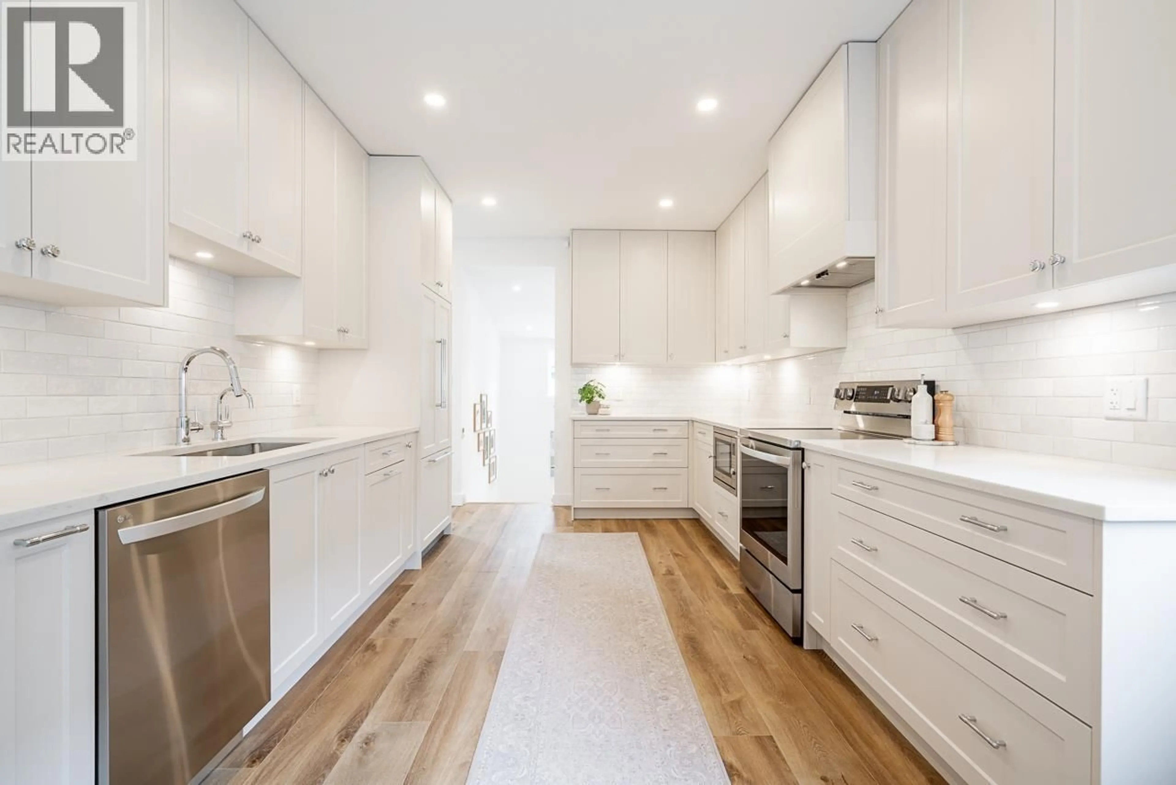 Contemporary kitchen, unknown for 3643 PRINCE ALBERT STREET, Vancouver British Columbia V5V4H9