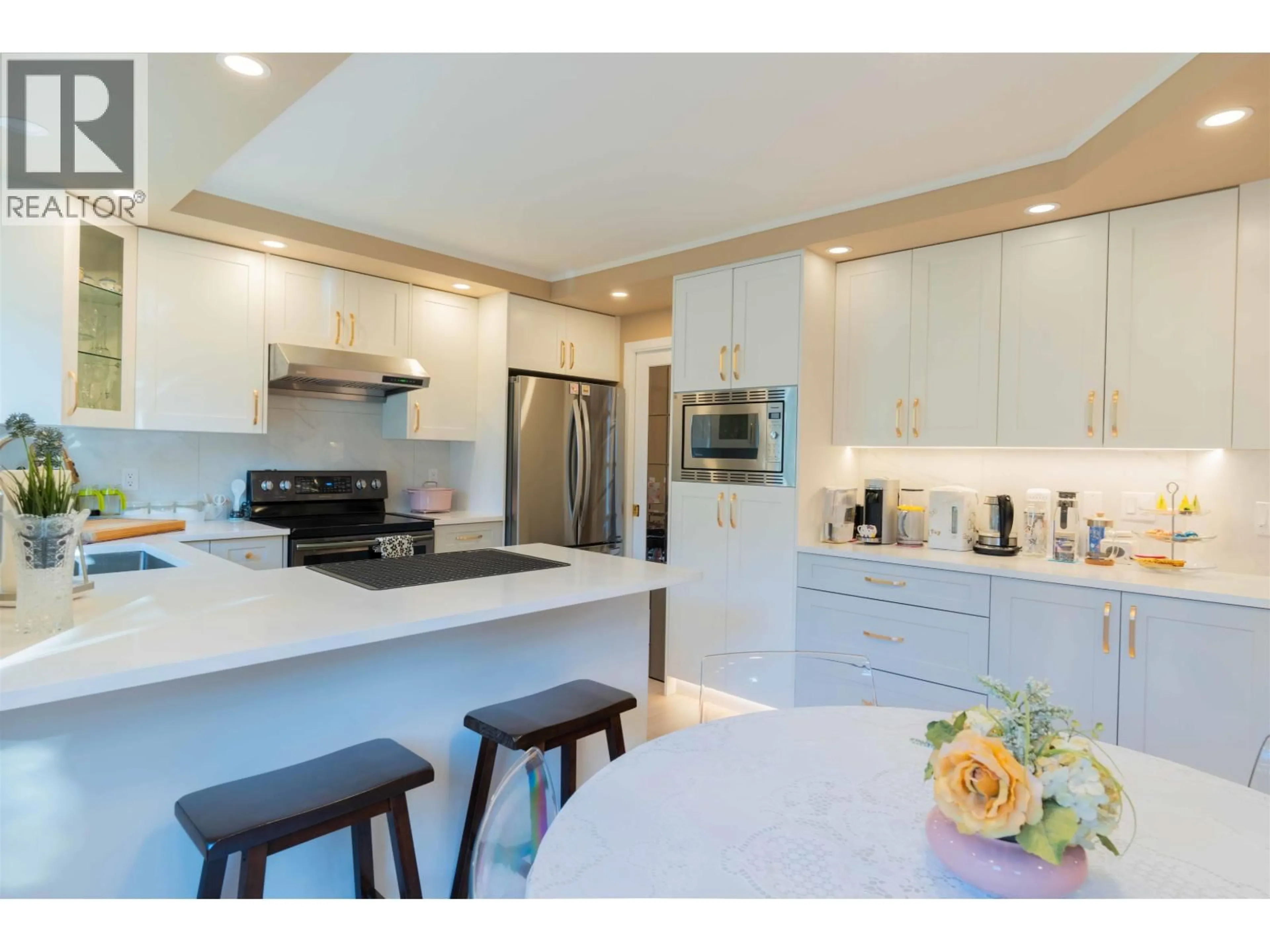 Open concept kitchen, unknown for 9564 THOMAS DRIVE, Richmond British Columbia V7E5X9