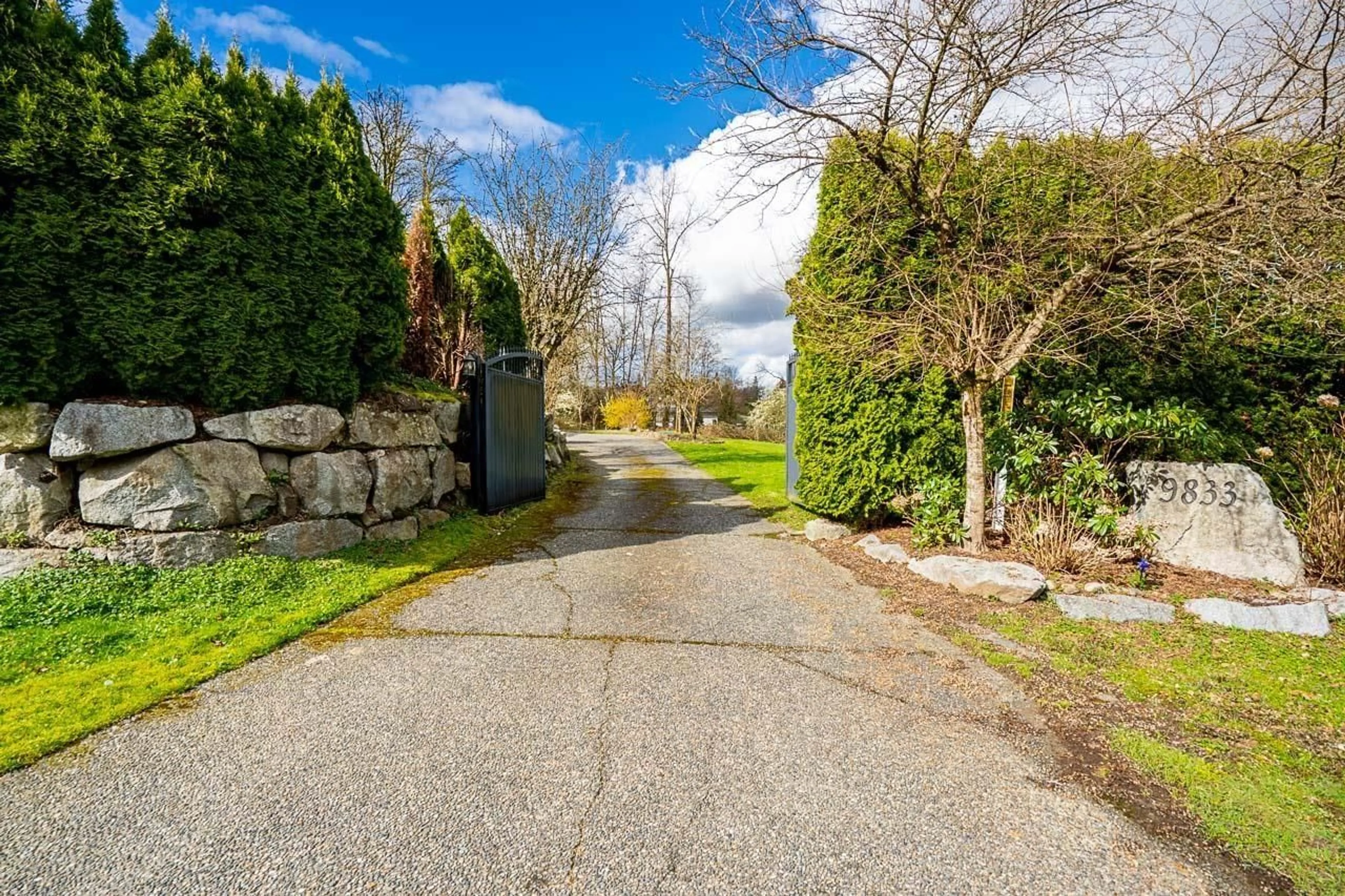 A pic from outside/outdoor area/front of a property/back of a property/a pic from drone, street for 9833 182 STREET, Surrey British Columbia V4N5A9