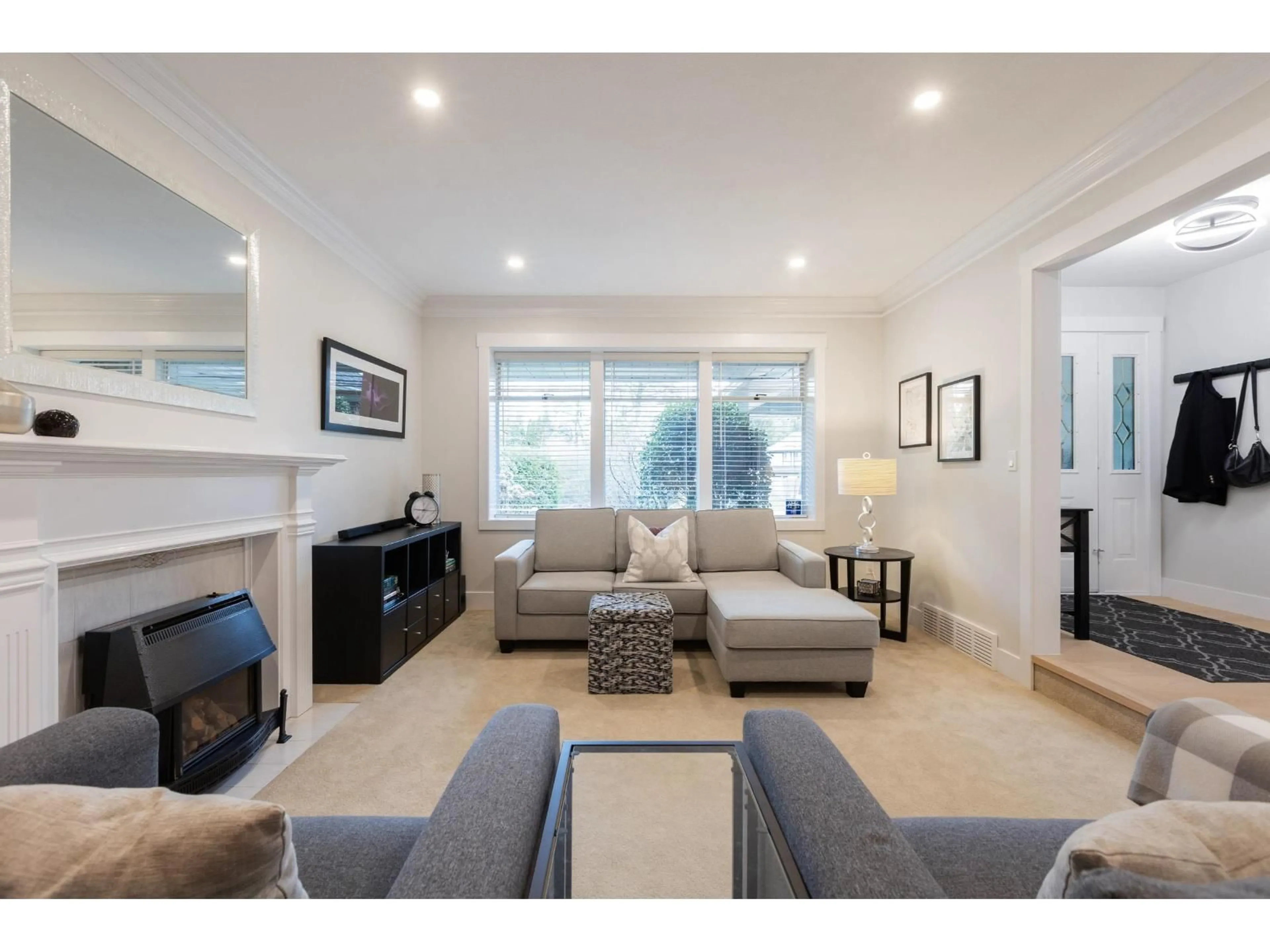 Living room with furniture, unknown for 4928 196B STREET, Langley British Columbia V3A7N7