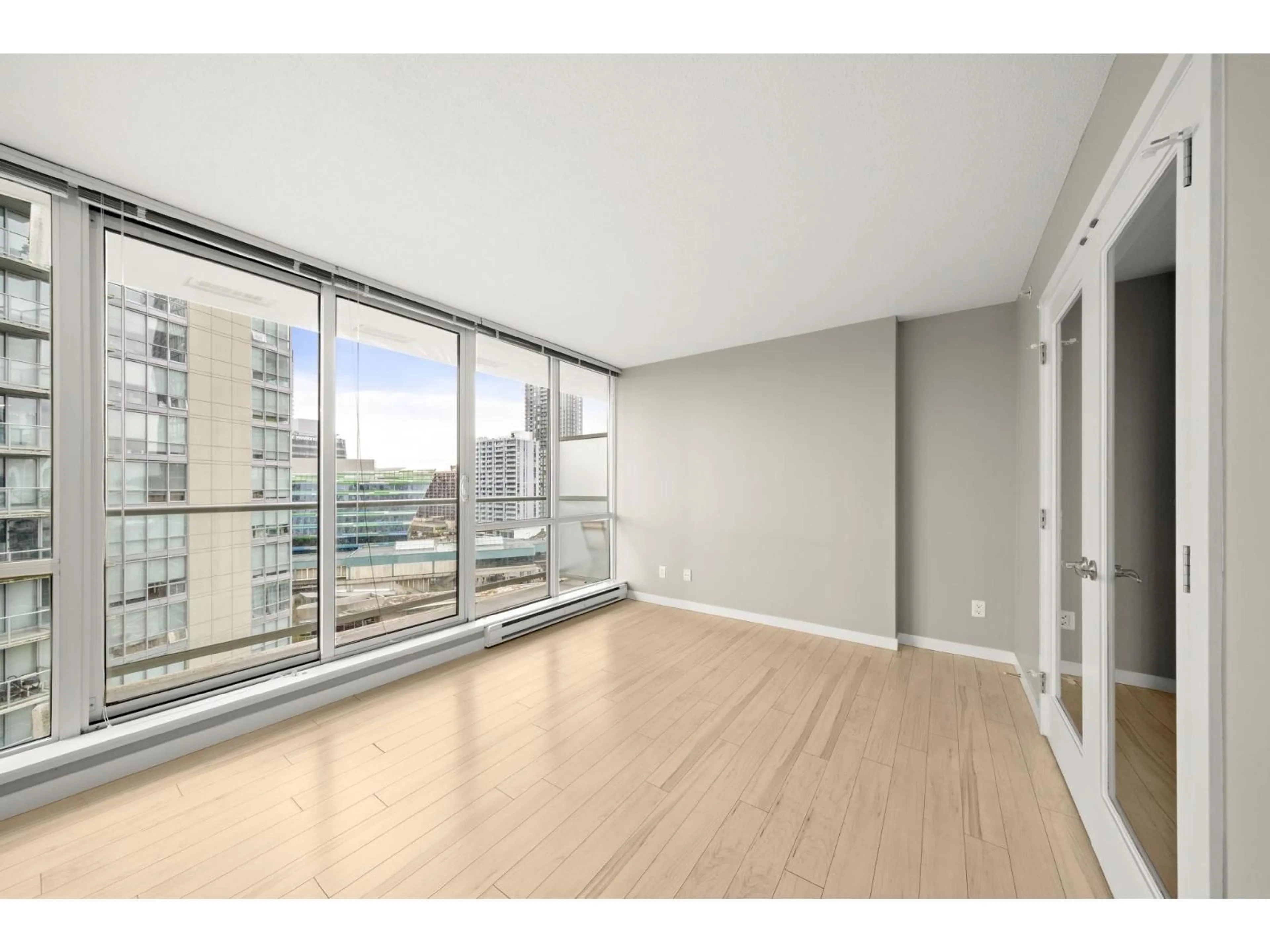 A pic of a room for 1310 - 13688 100 AVENUE, Surrey British Columbia V3T0G5