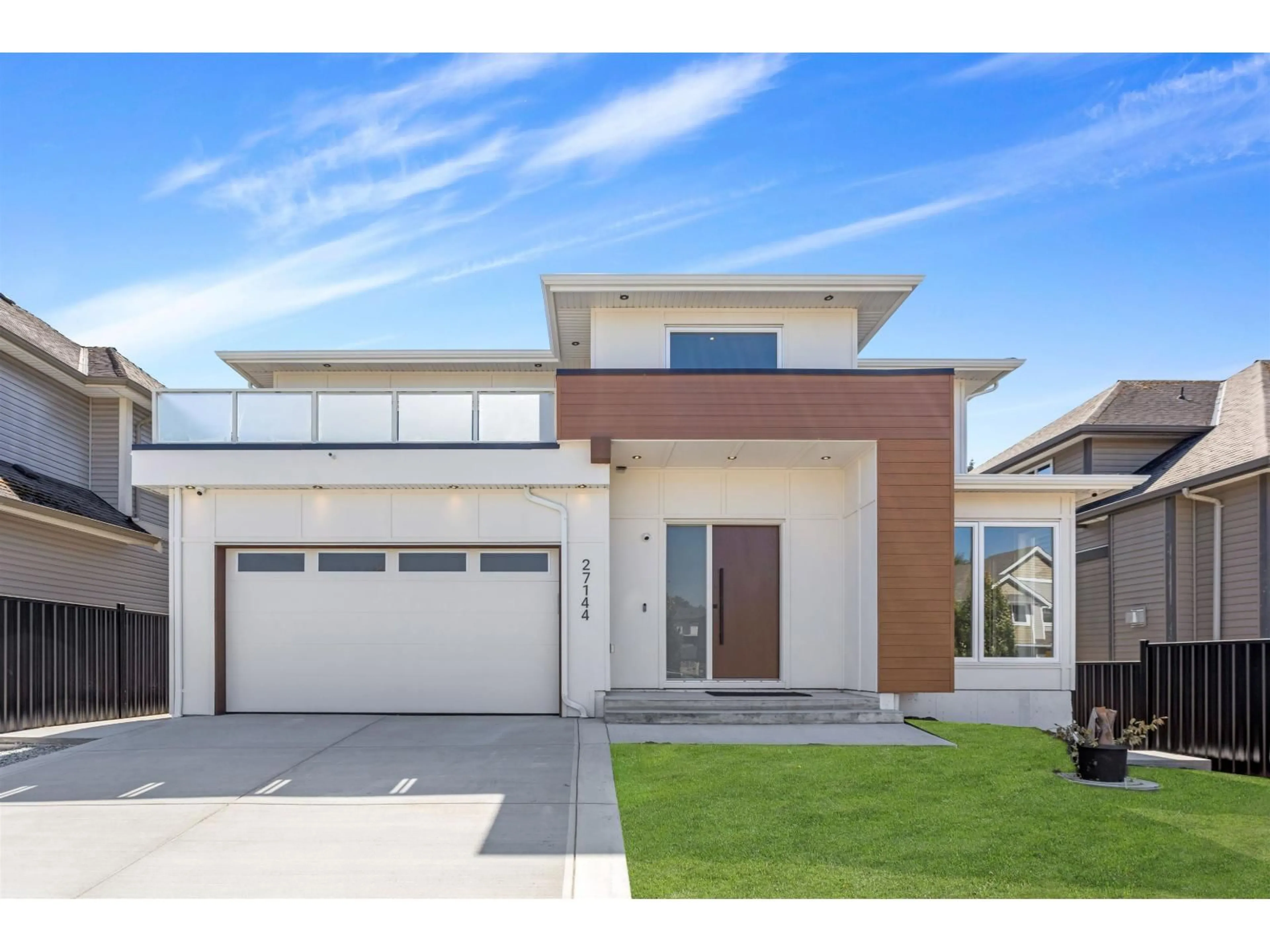 Home with vinyl exterior material, street for 27144 35TH AVENUE, Langley British Columbia V4W0A5