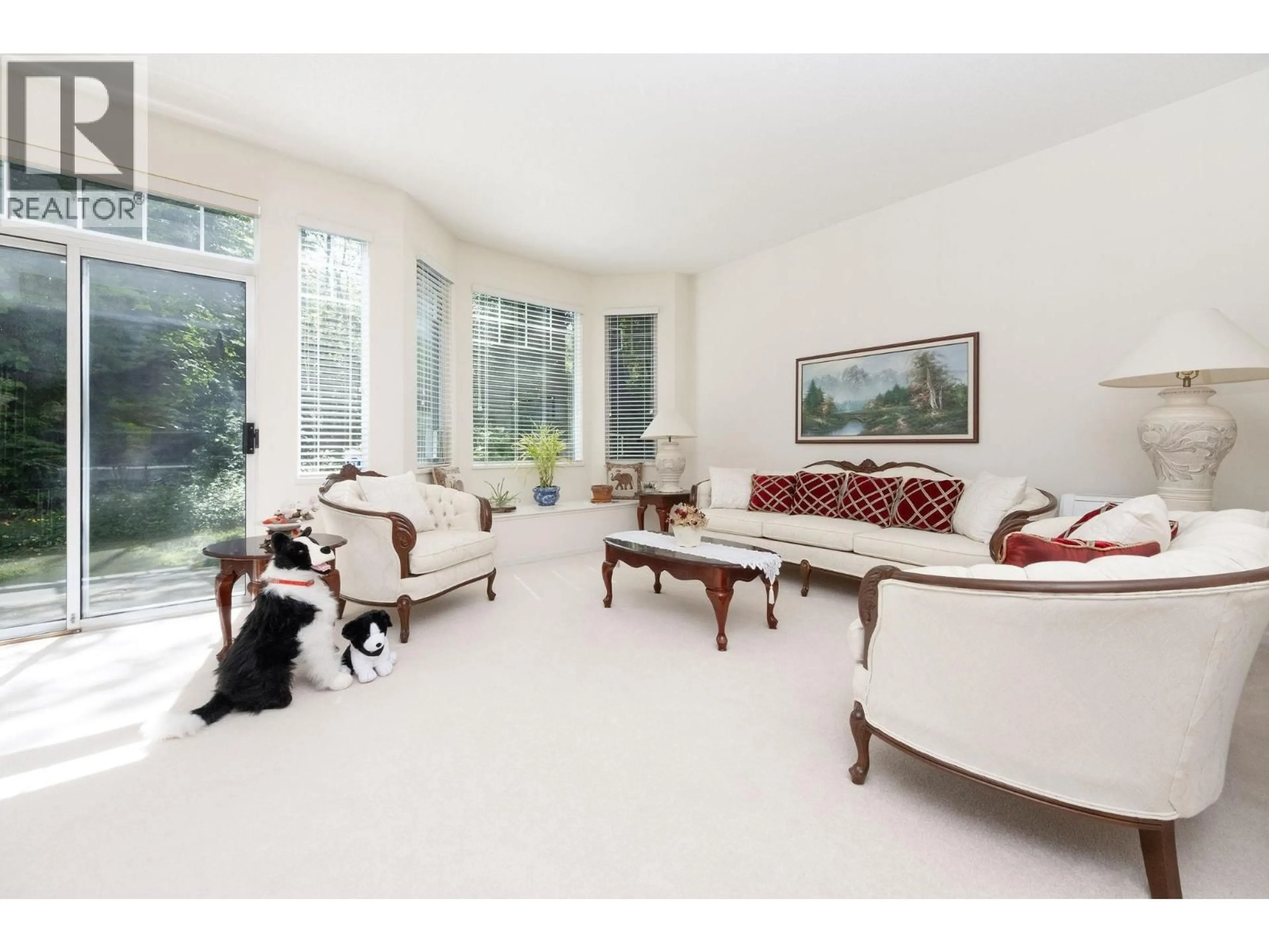 Living room with furniture, ceramic/tile floor for 33 - 7500 CUMBERLAND STREET, Burnaby British Columbia V3N4Z9