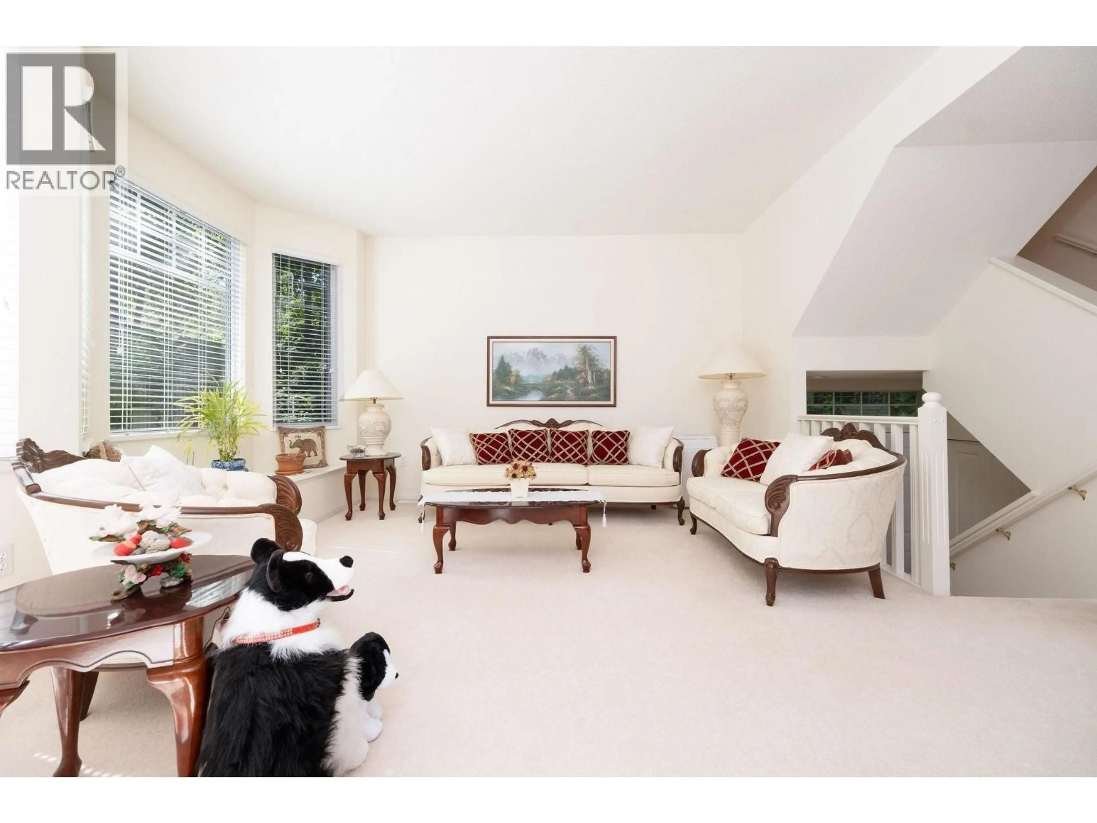 Living room with furniture, unknown for 33 - 7500 CUMBERLAND STREET, Burnaby British Columbia V3N4Z9