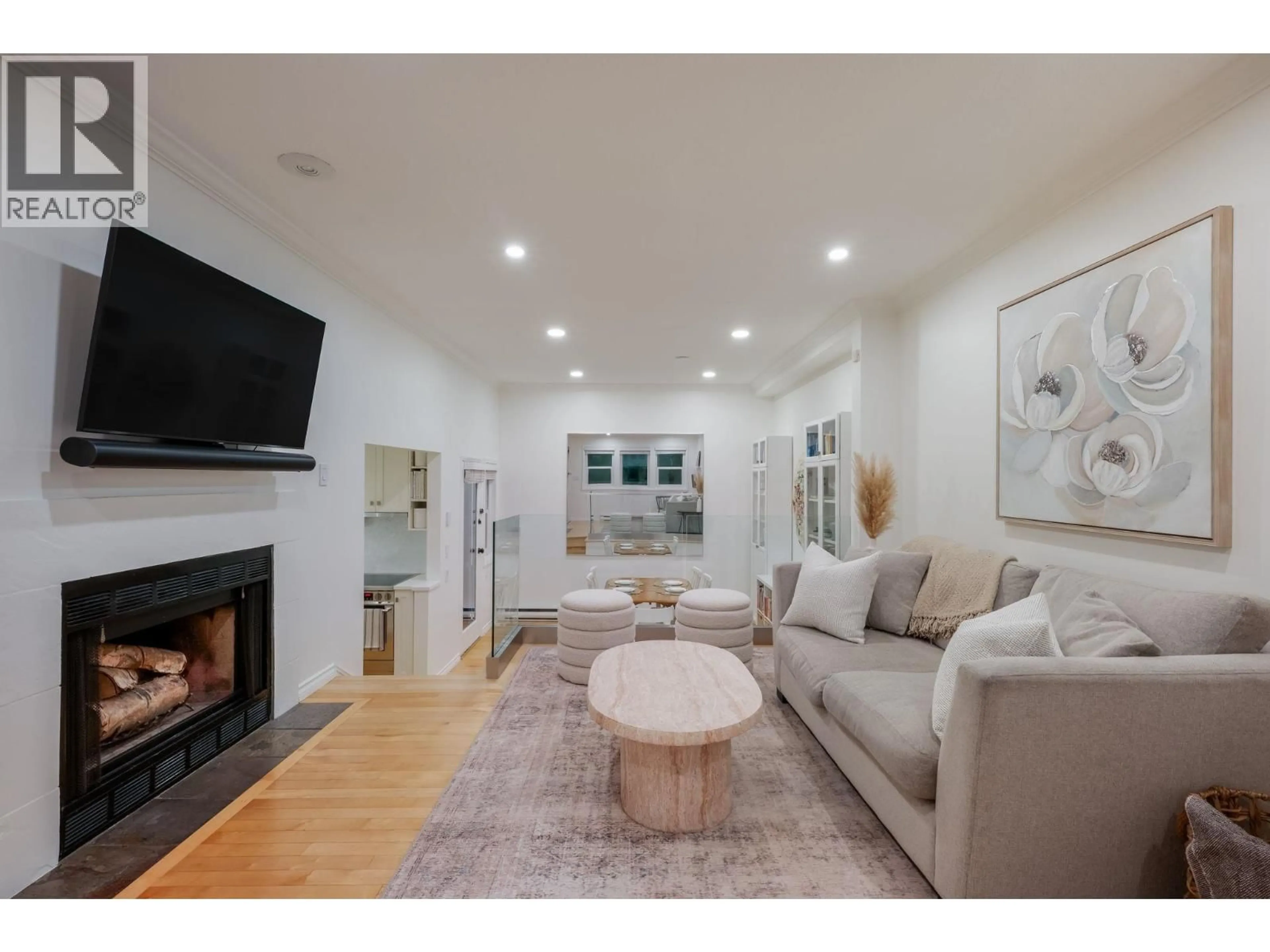 Living room with furniture, unknown for 195 13TH AVENUE, Vancouver British Columbia V5Y1V8