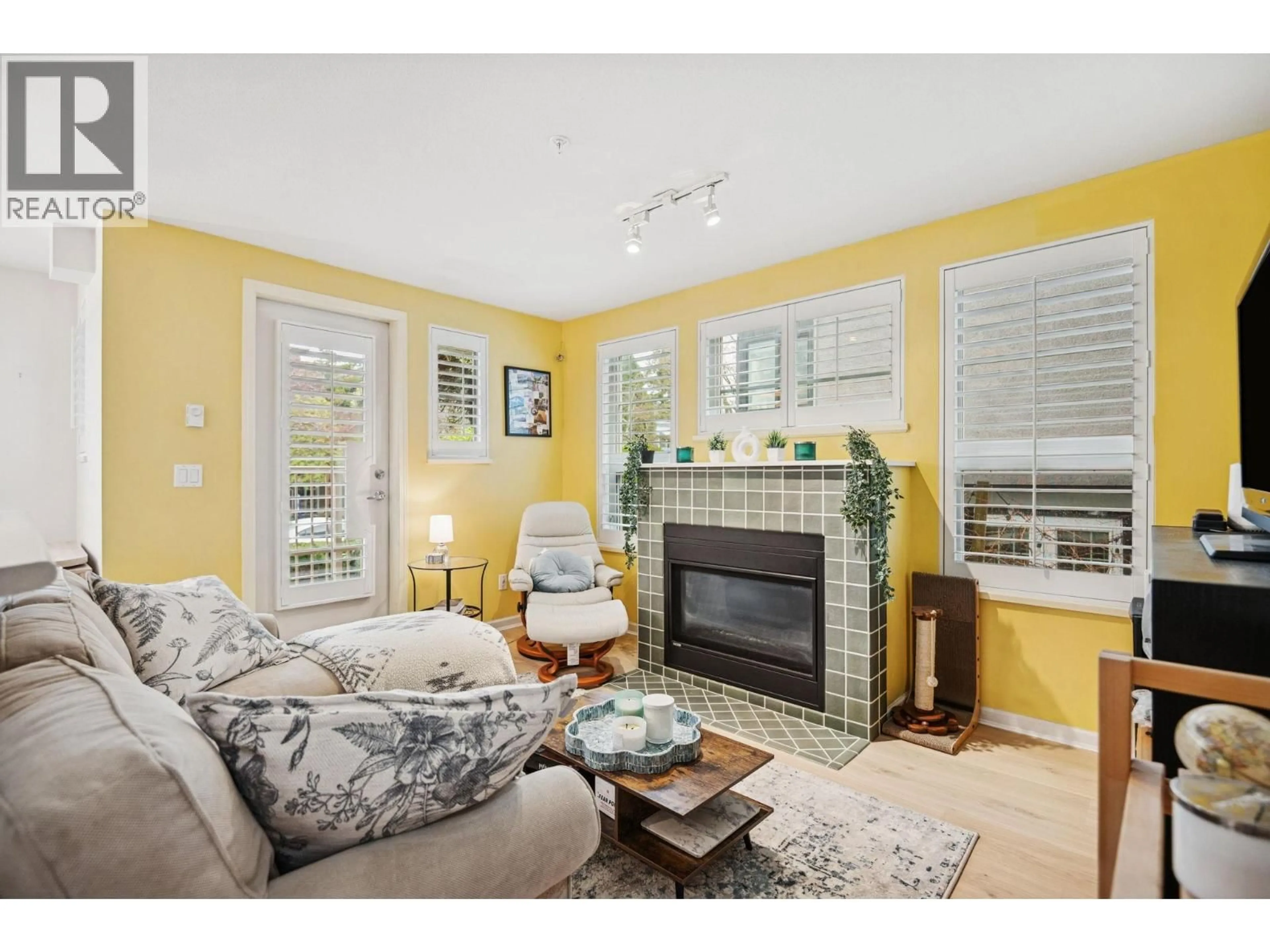 Living room with furniture, unknown for 206 - 2490 2ND AVENUE, Vancouver British Columbia V6K1J6