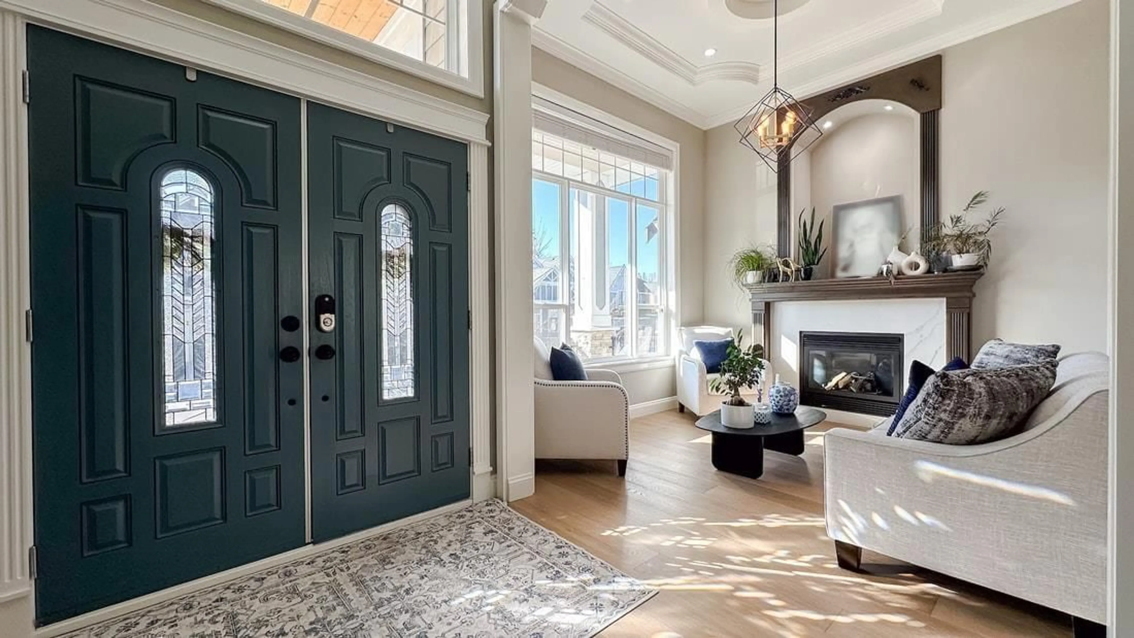 Indoor entryway for 14689 62A AVENUE, Surrey British Columbia V3S3T1