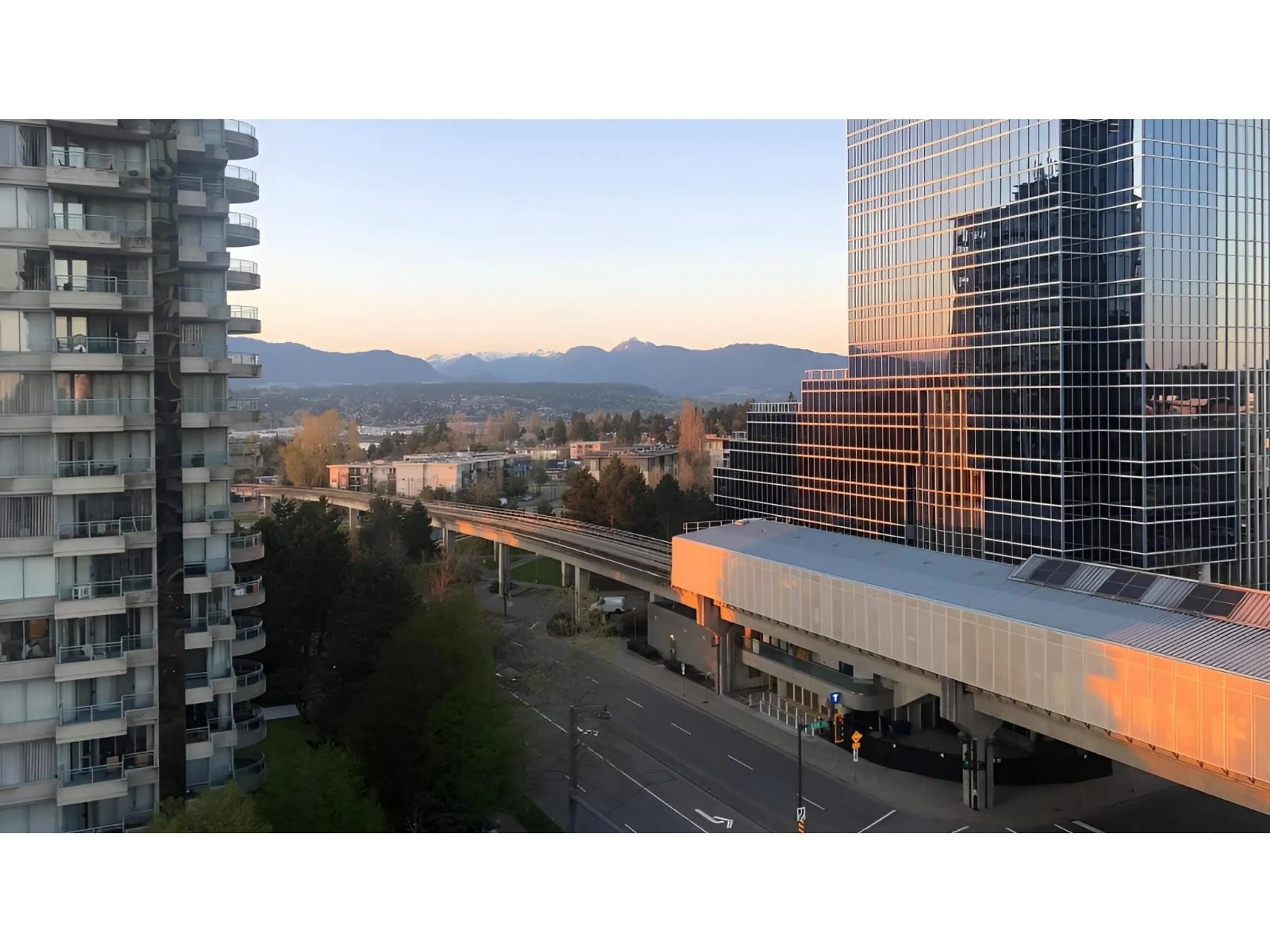 Unknown for 909 - 10777 UNIVERSITY DRIVE, Surrey British Columbia V3T0E6