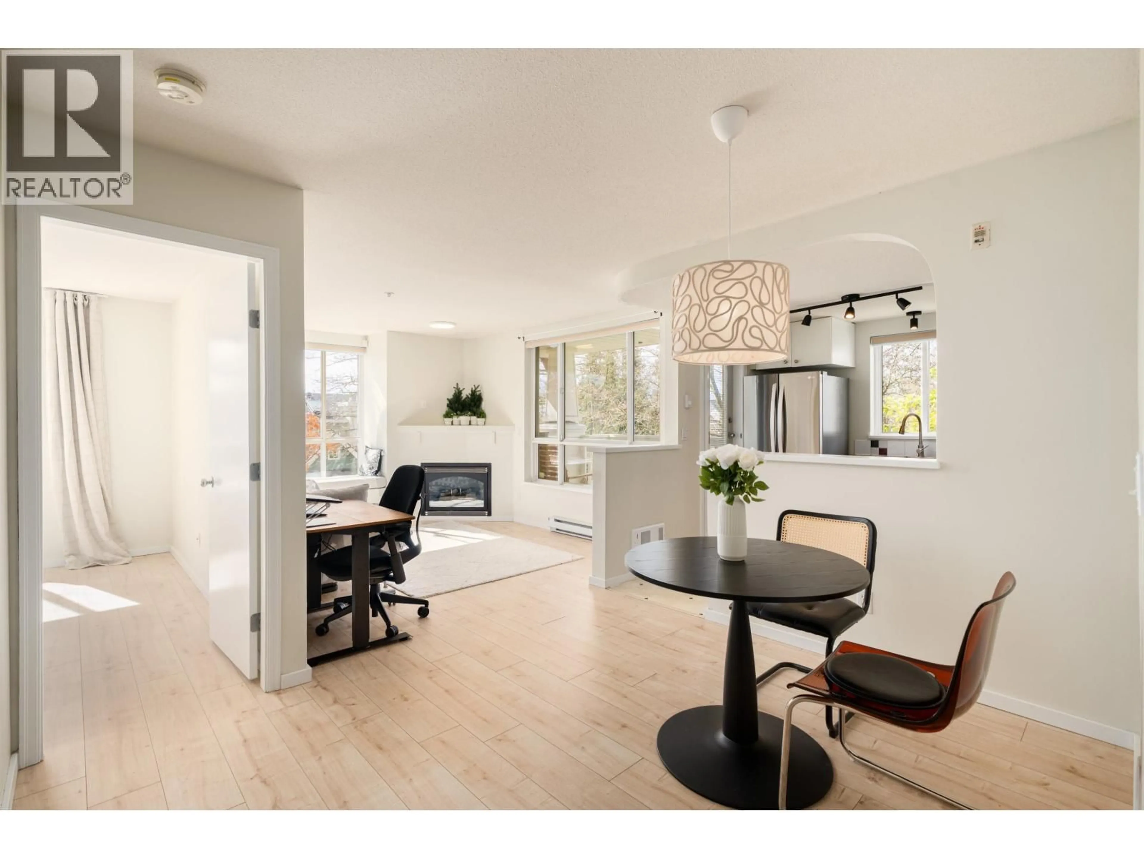 Unknown for 204 - 6833 VILLAGE, Burnaby British Columbia V5E4M1