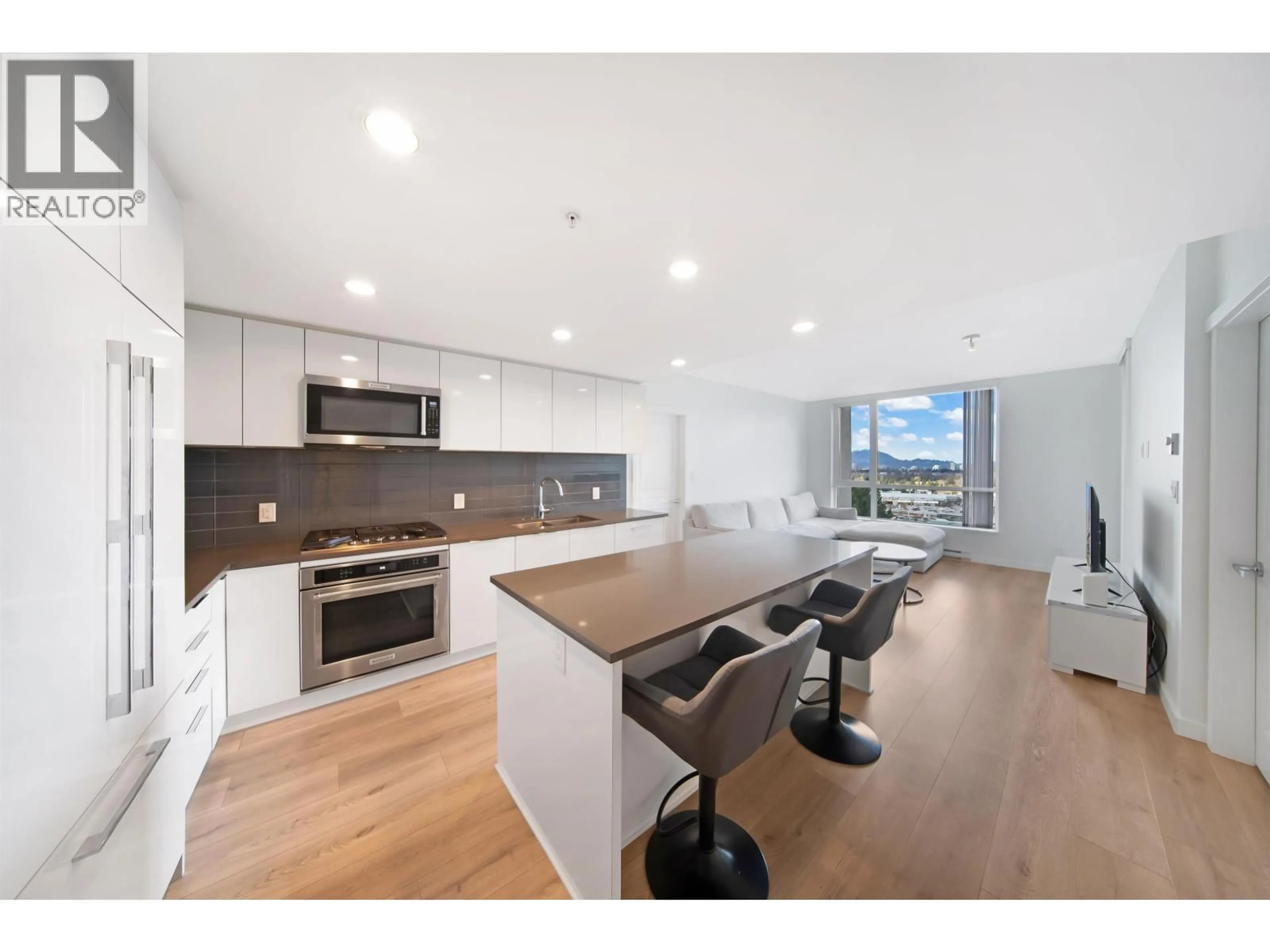 Open concept kitchen, wood/laminate floor for 2205 - 3096 WINDSOR GATE, Coquitlam British Columbia V3B0P4