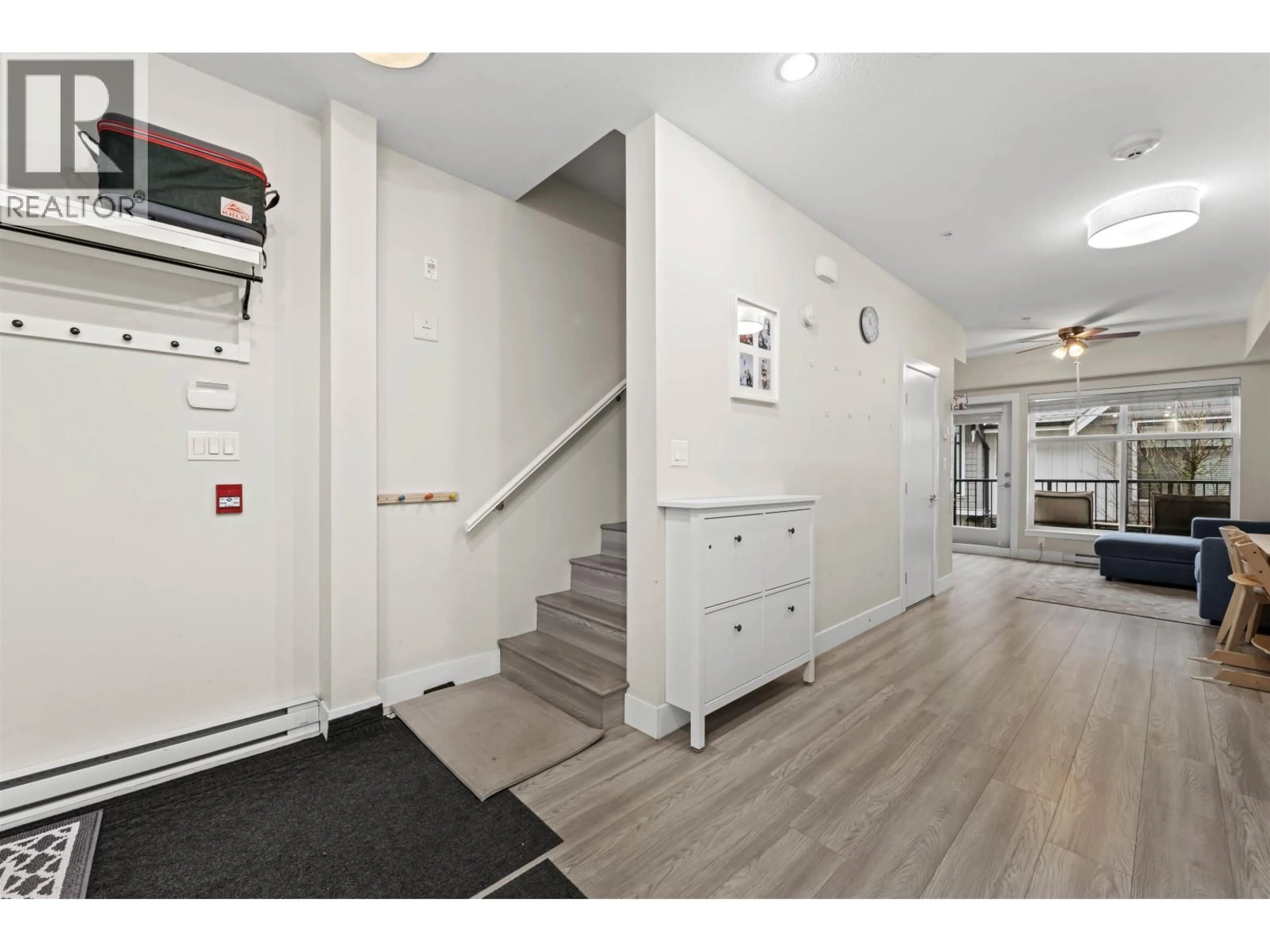 Indoor foyer for 7 - 5132 CANADA WAY, Burnaby British Columbia V5E0C3