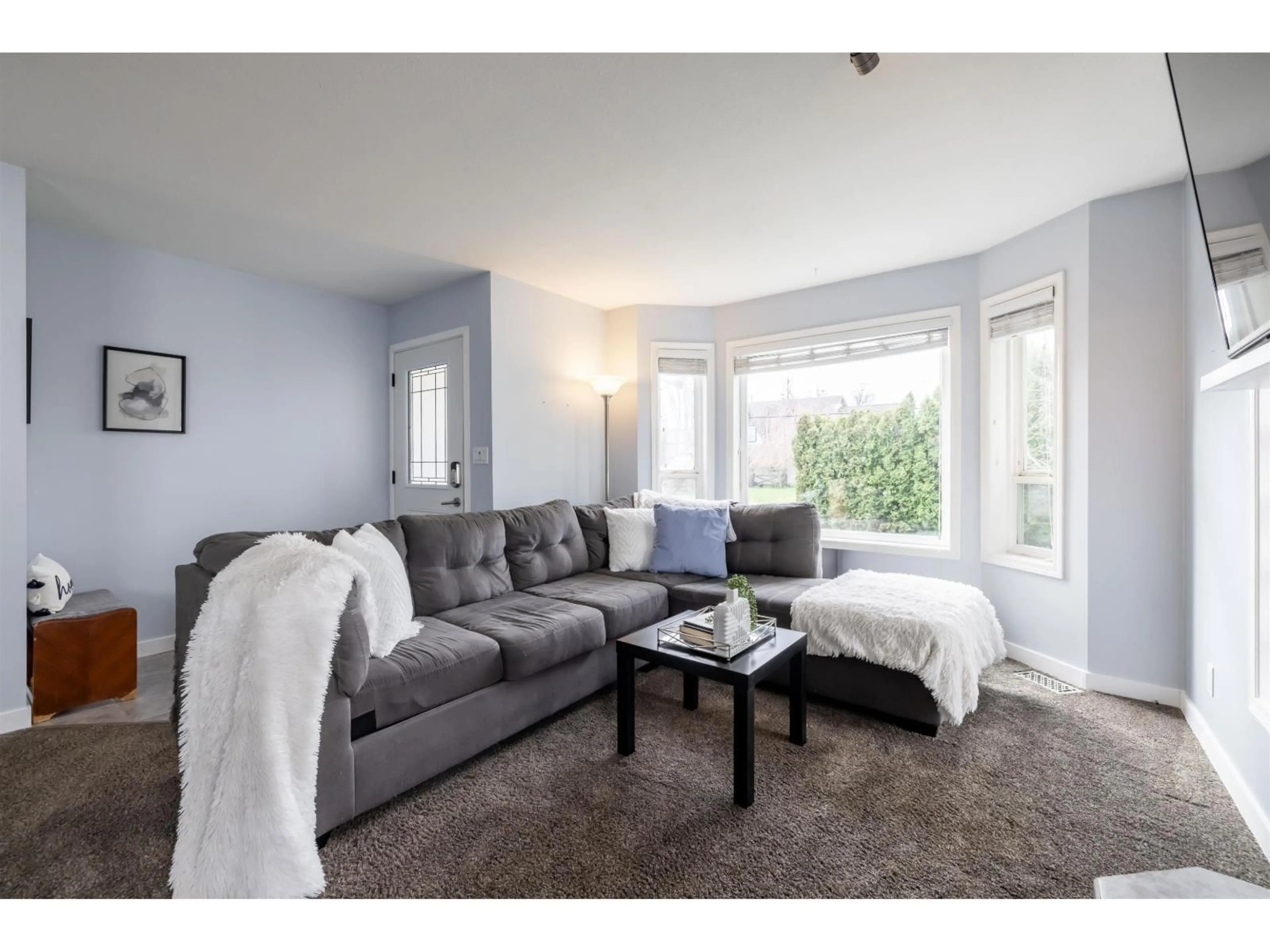 Living room with furniture, unknown for 34775 2ND AVENUE, Abbotsford British Columbia V2S8C1