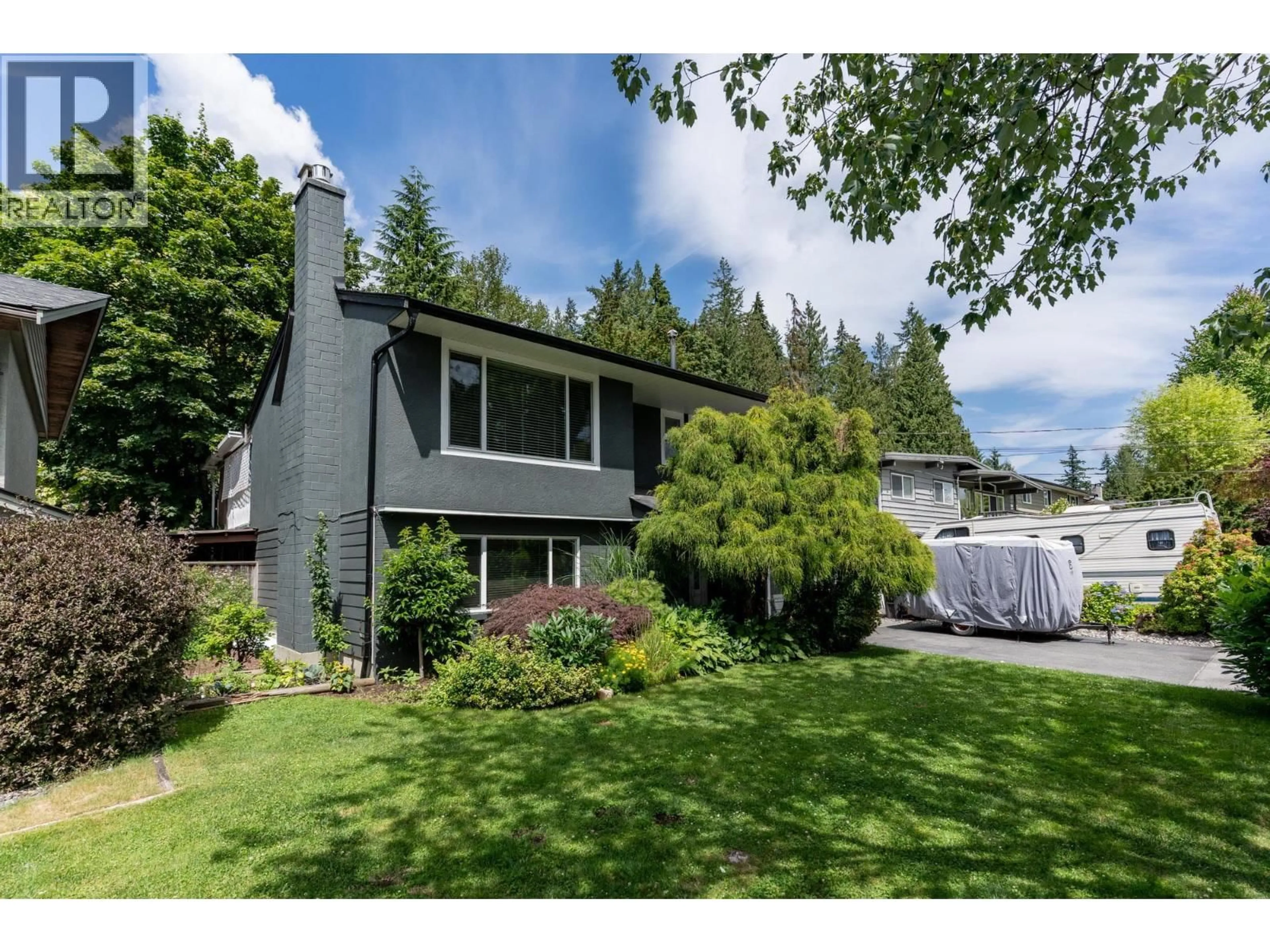 A pic from outside/outdoor area/front of a property/back of a property/a pic from drone, unknown for 1753 CHALMERS AVENUE, Port Coquitlam British Columbia V3B2T3