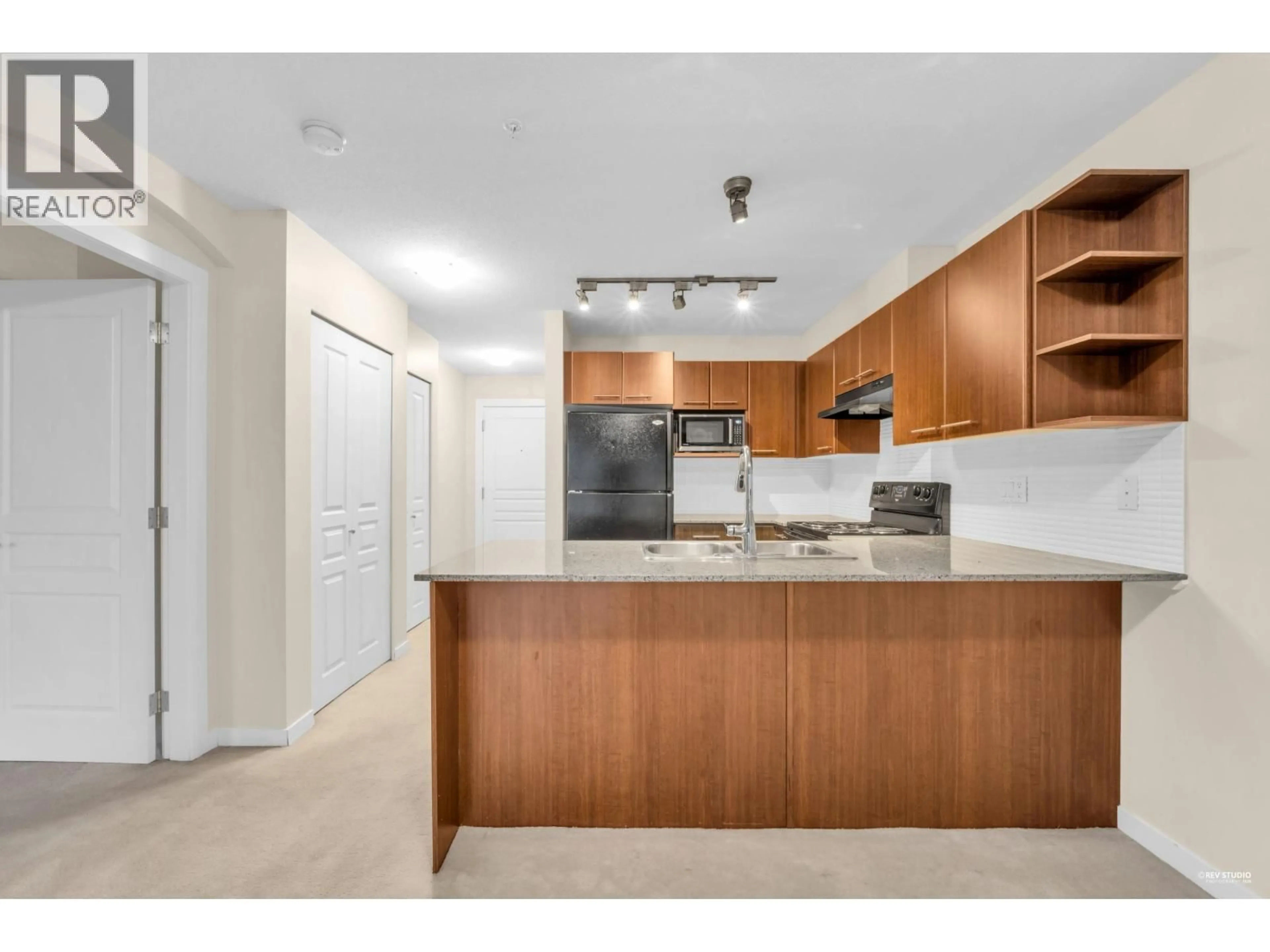 Standard kitchen, unknown for 319 - 4768 BRENTWOOD PLACE, Burnaby British Columbia V5C0C7