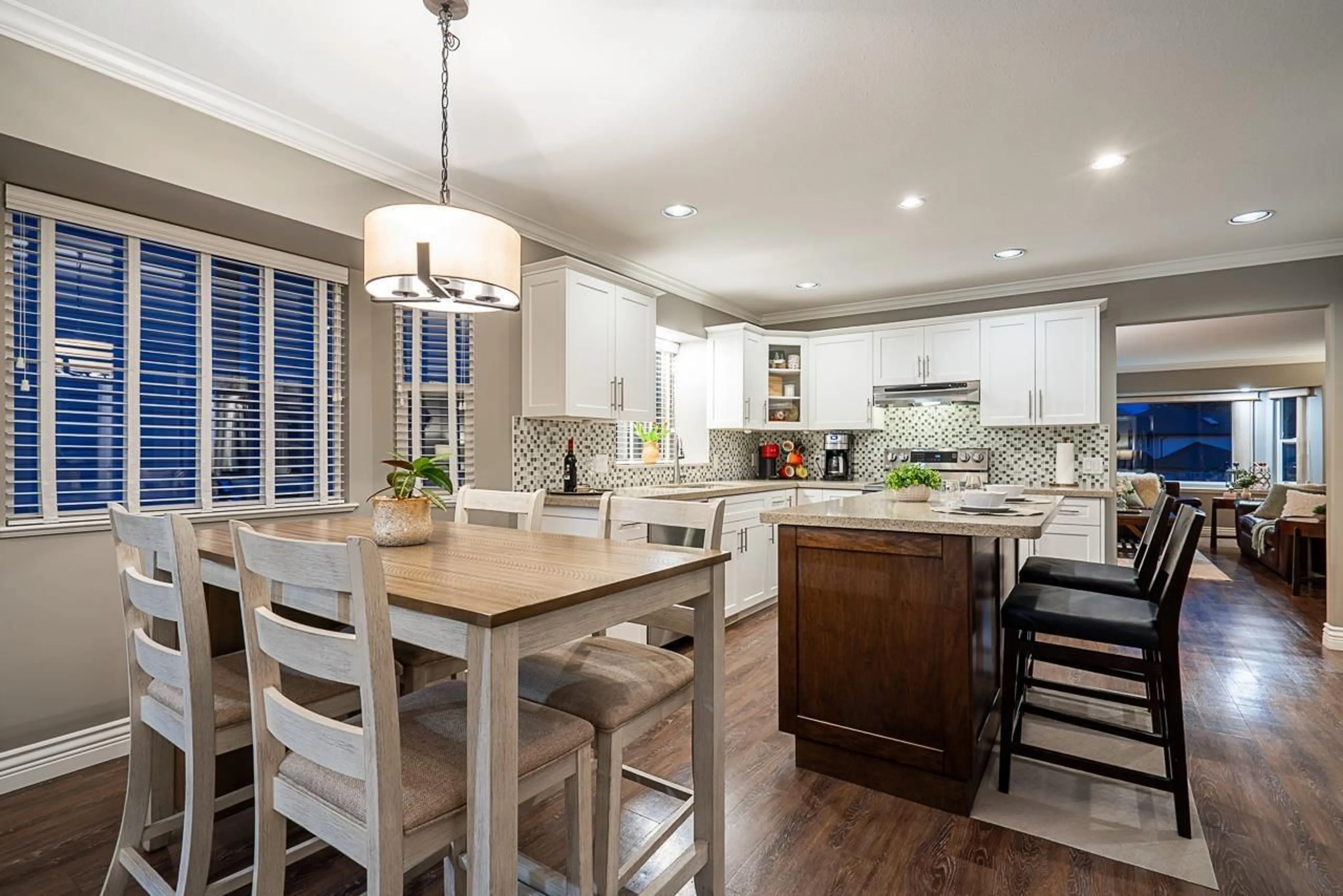 Open concept kitchen, wood/laminate floor for 26859 24A AVENUE, Langley British Columbia V4W3W6