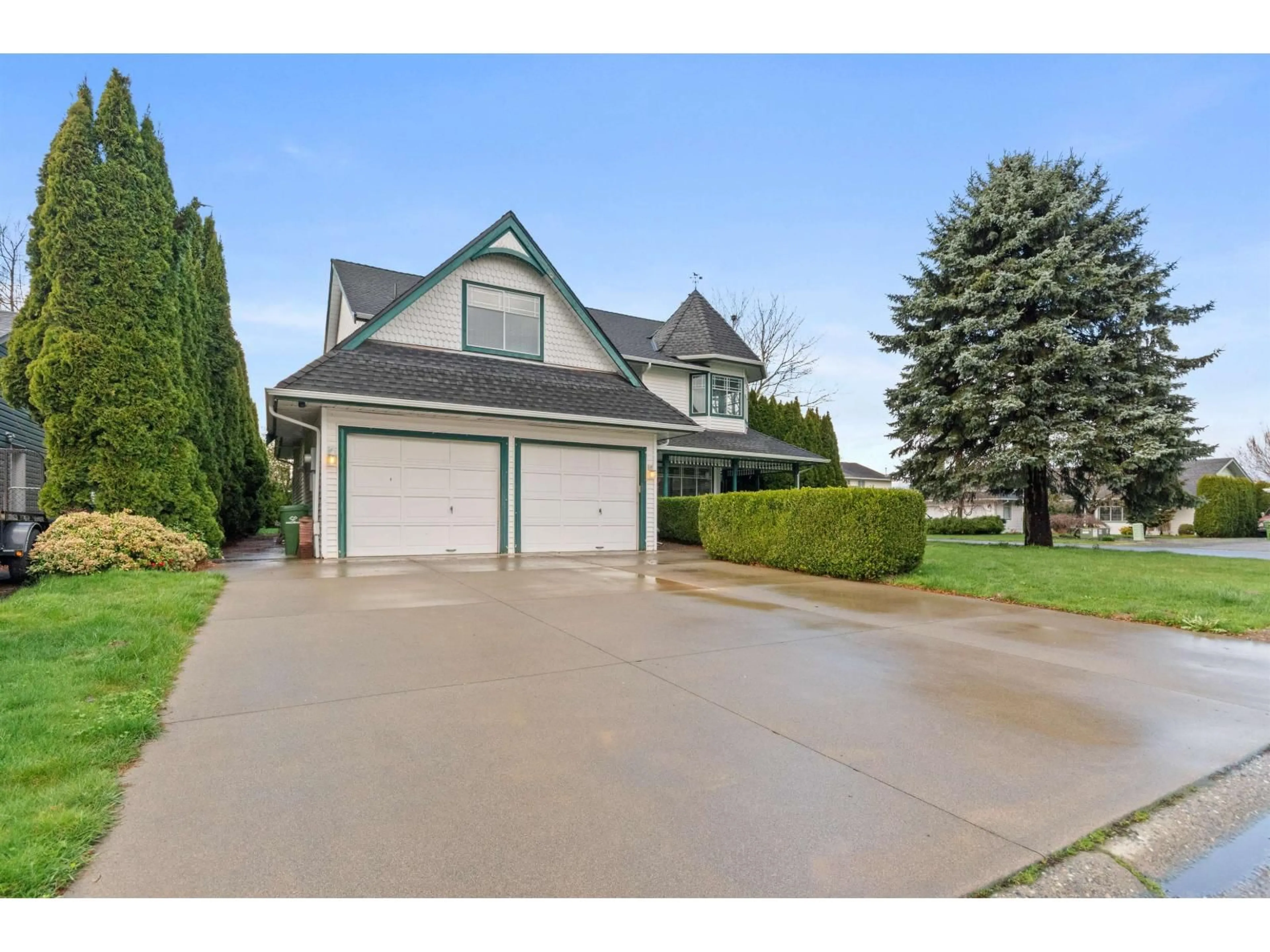 Home with vinyl exterior material, street for 46378 CHRISTINA DRIVE, Chilliwack British Columbia V2R2B5