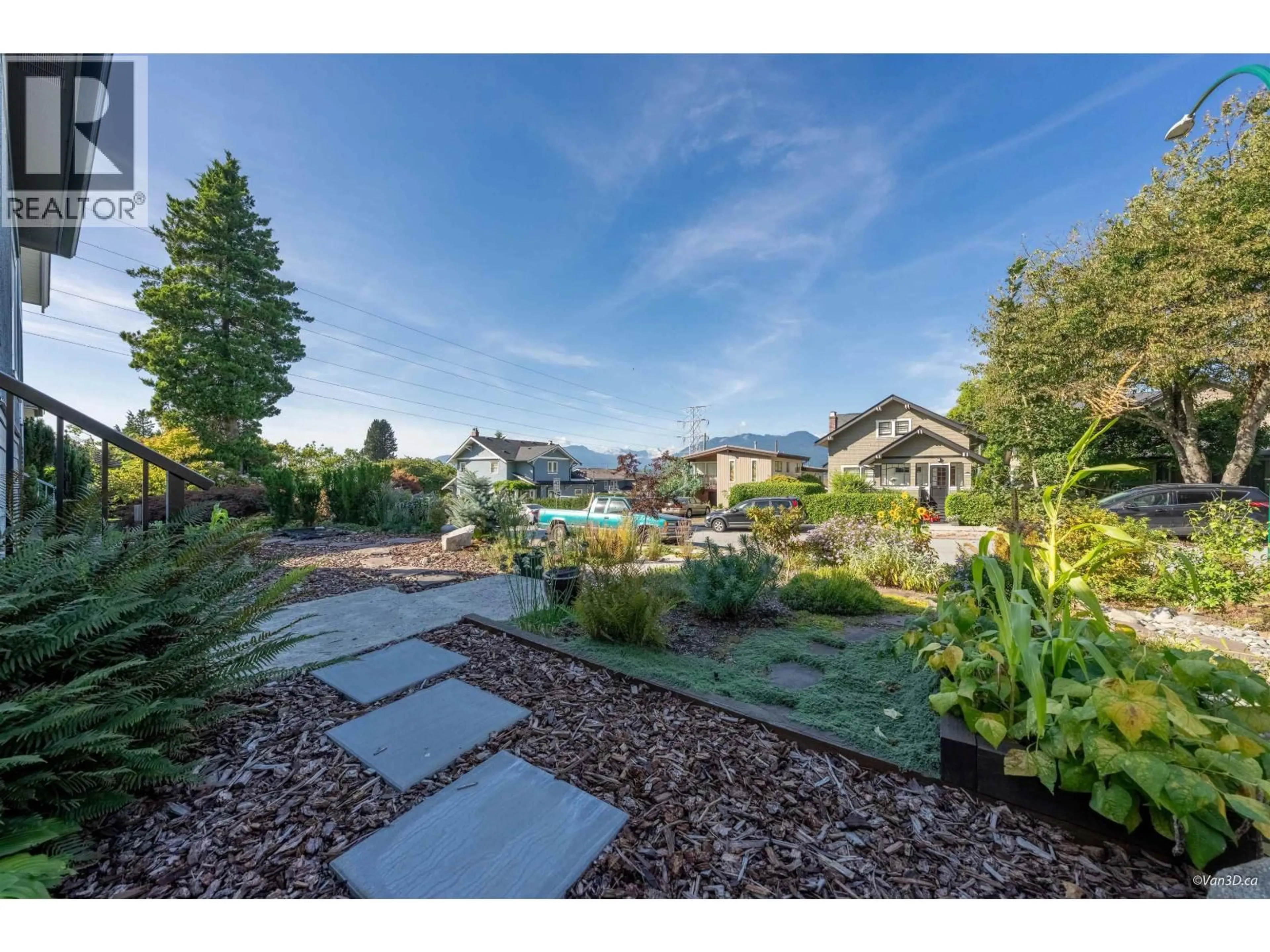 A pic from outside/outdoor area/front of a property/back of a property/a pic from drone, mountain view for 3726 TRINITY STREET, Burnaby British Columbia V5C1N2