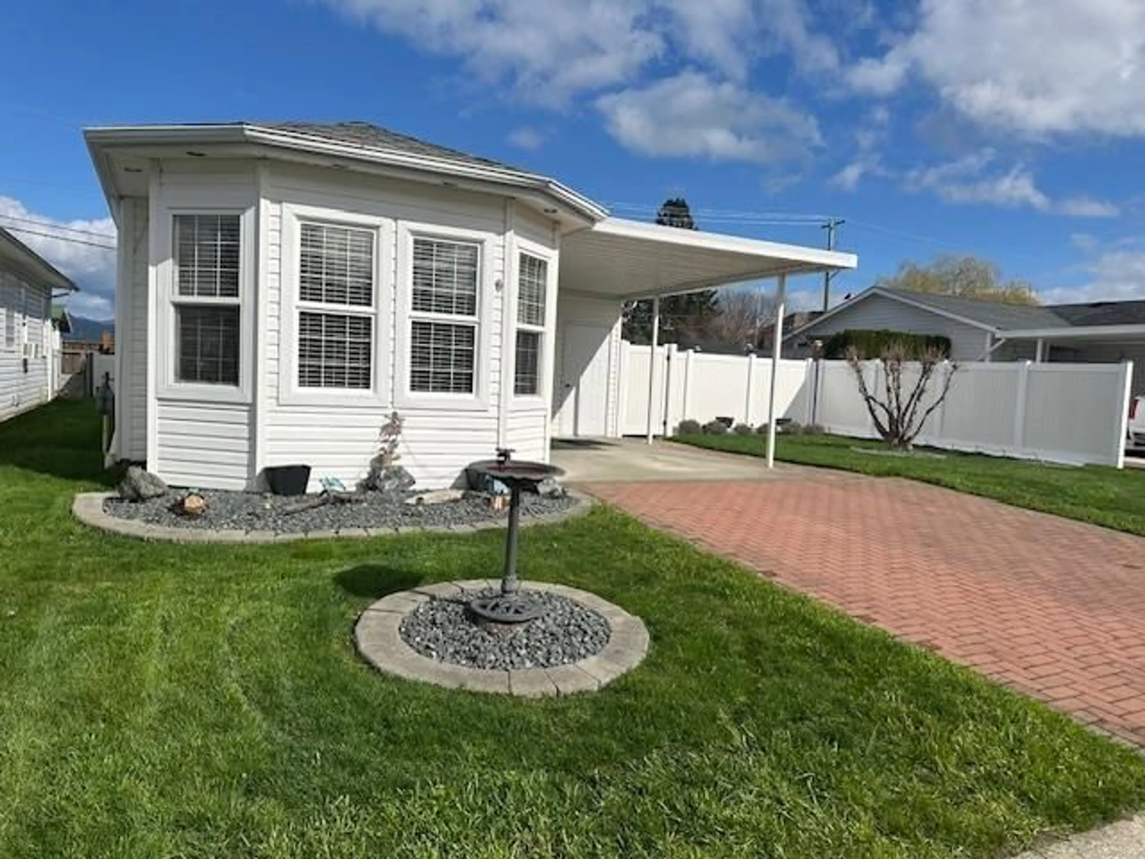 Home with vinyl exterior material, water/lake/river/ocean view for 6 - 45918 KNIGHT ROAD, Chilliwack British Columbia V2R3X4