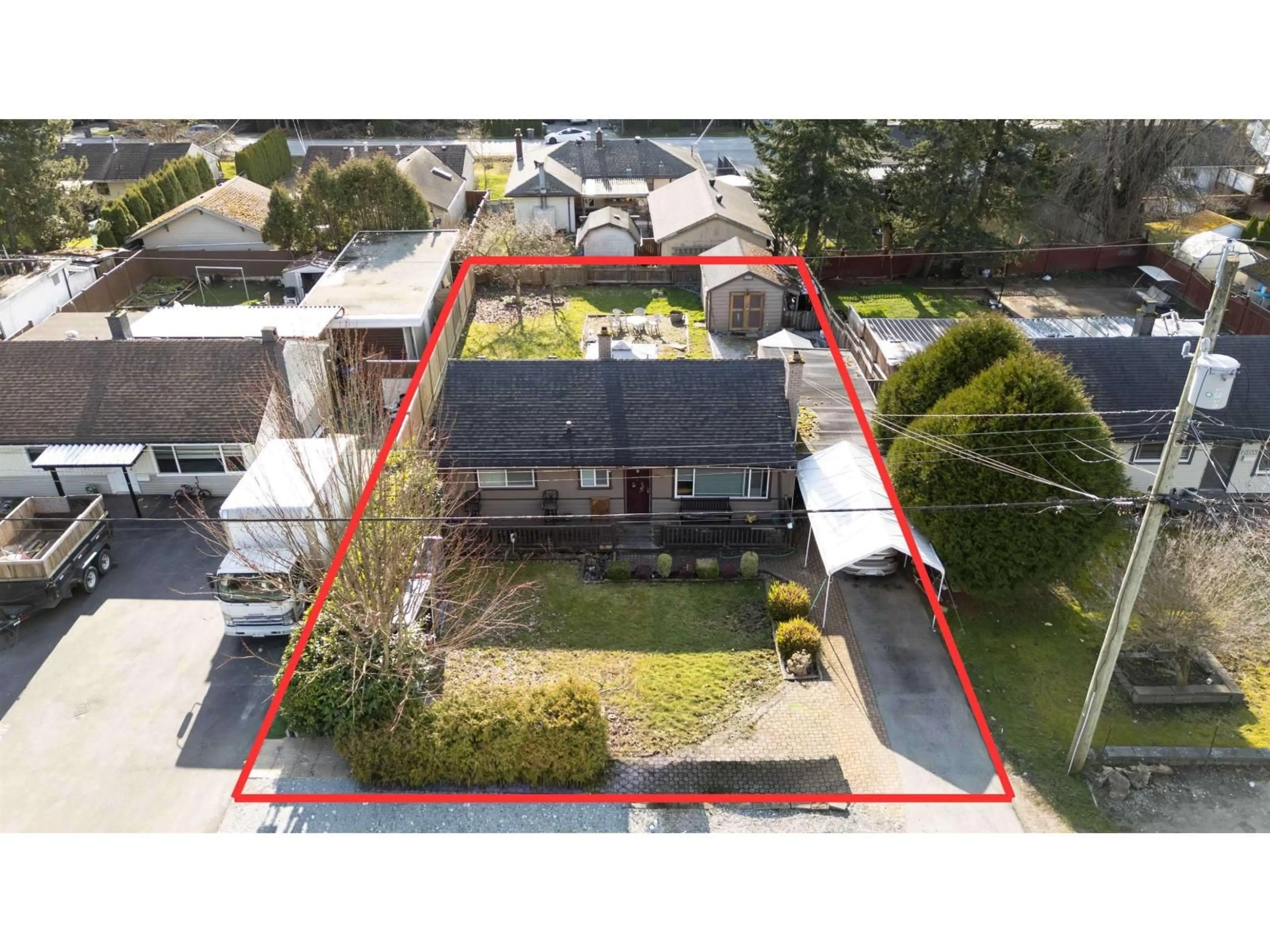 A pic from outside/outdoor area/front of a property/back of a property/a pic from drone, street for 10167 HELEN DRIVE, Surrey British Columbia V3V3B4