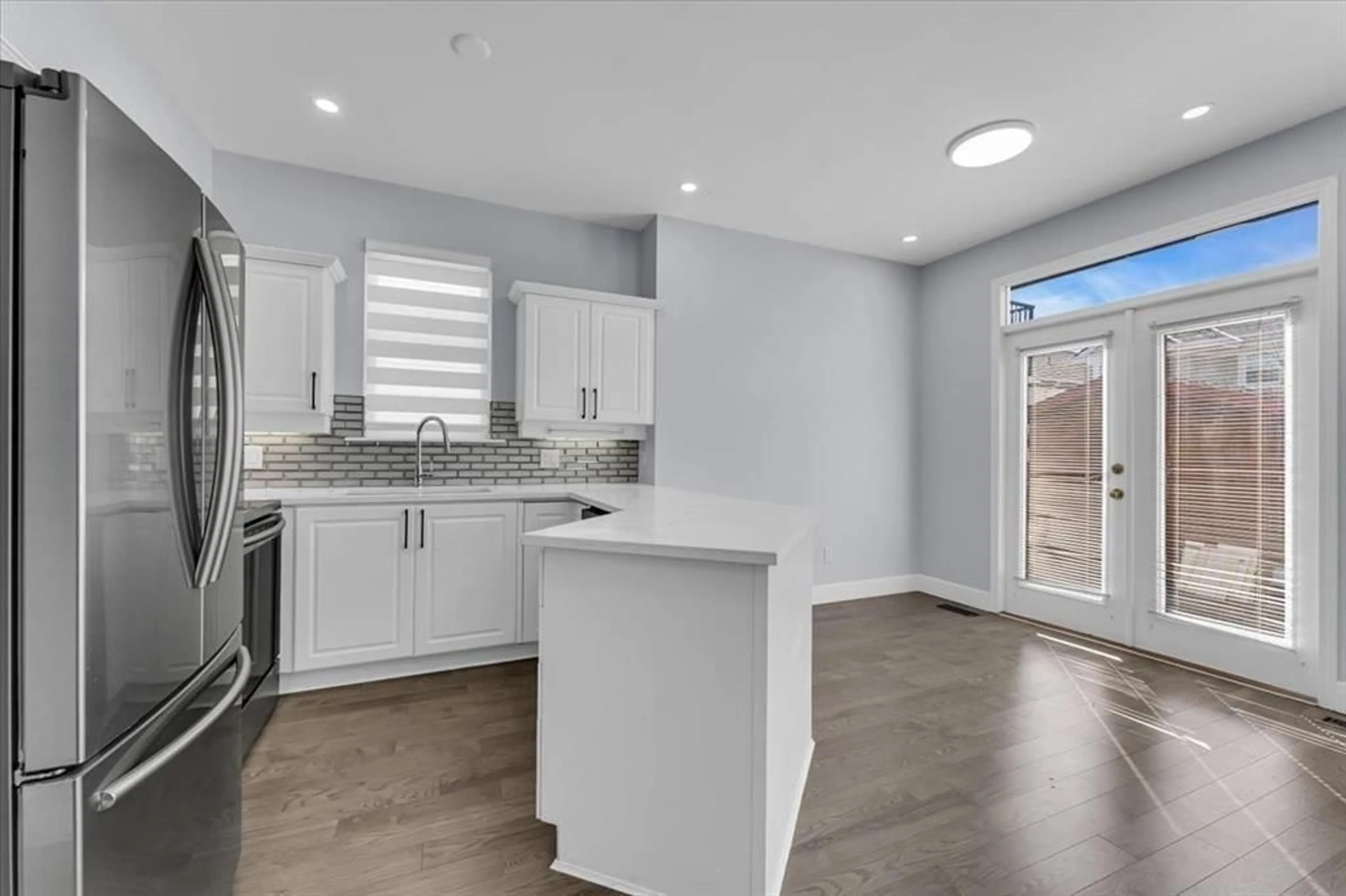 Open concept kitchen, unknown for 14852 58 AVENUE, Surrey British Columbia V3S8W4