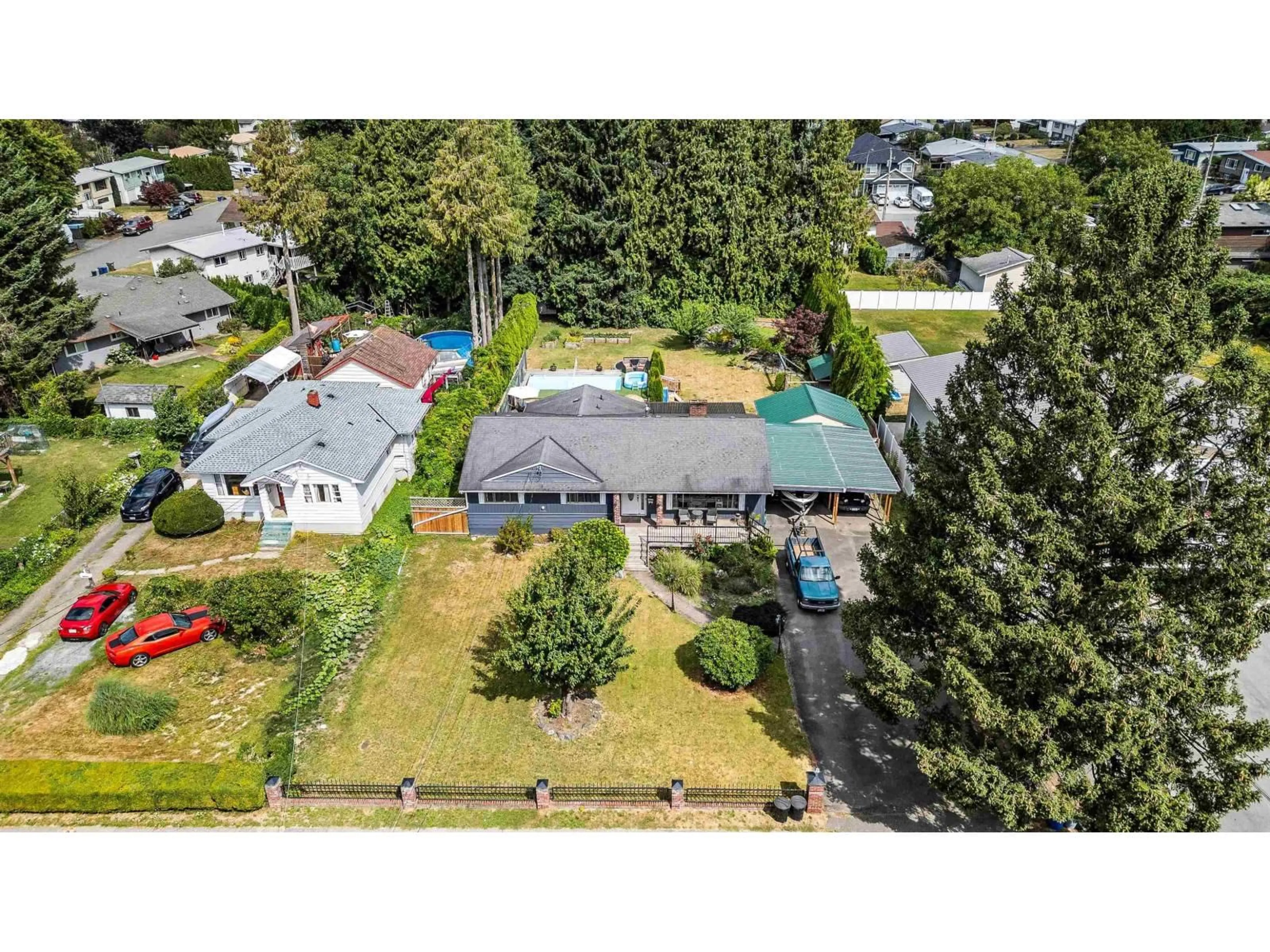 A pic from outside/outdoor area/front of a property/back of a property/a pic from drone, street for 46465 BROOKS AVENUE, Chilliwack British Columbia V2P1C6