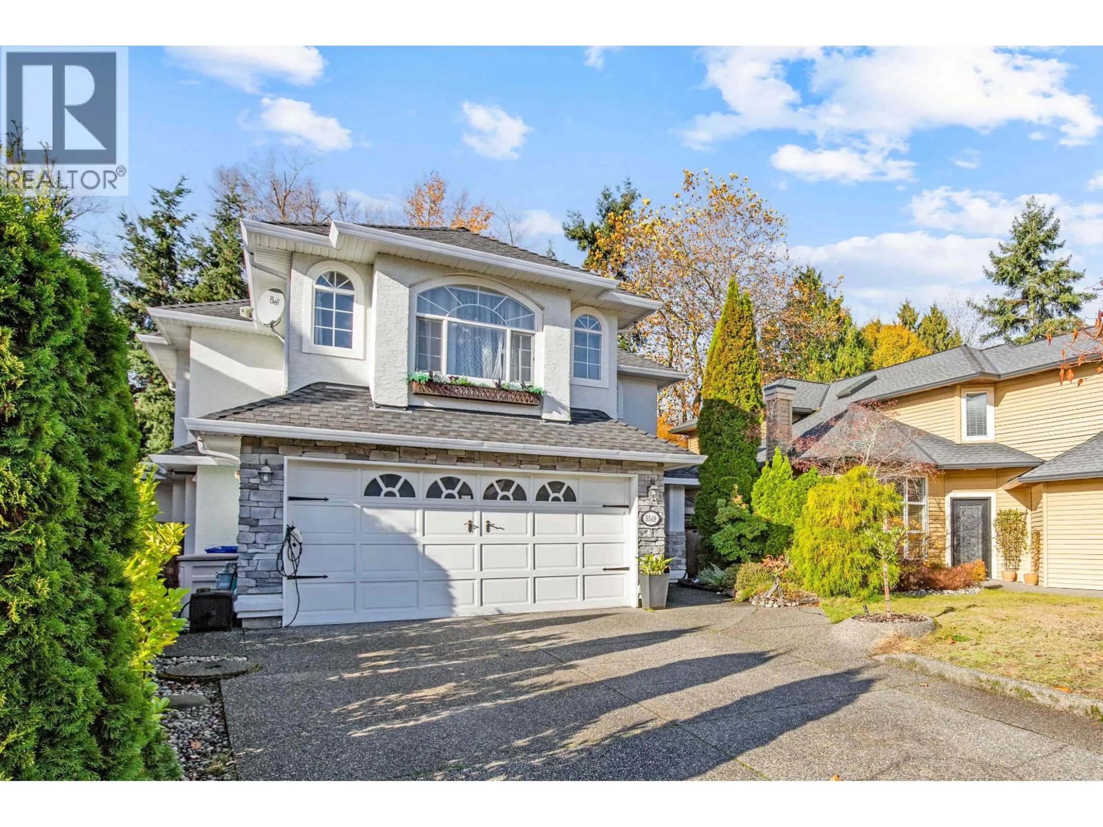 Home with vinyl exterior material, street for 5549 FRIGATE ROAD, Delta British Columbia V4K4Z5