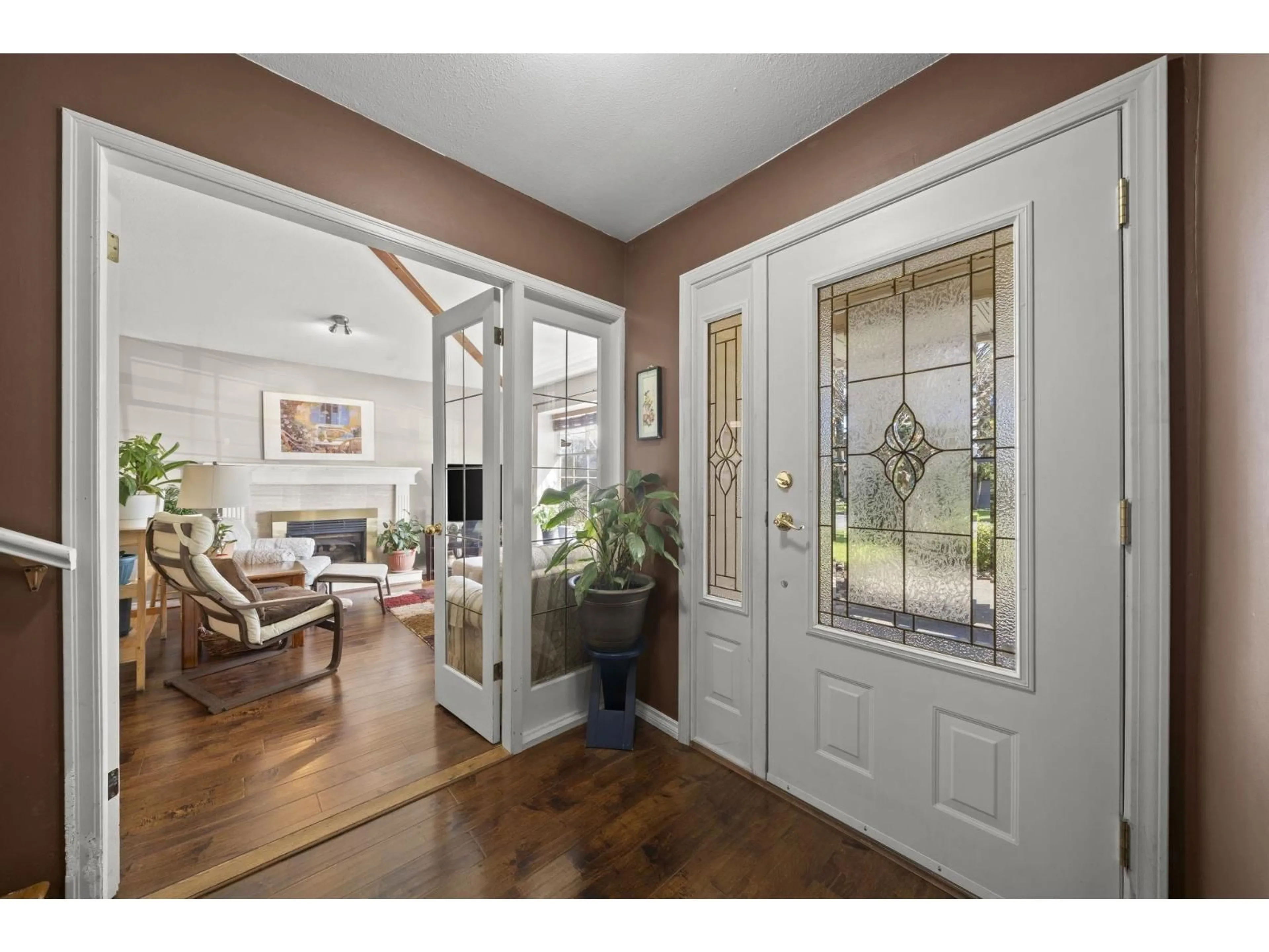 Indoor entryway for 8891 157 STREET, Surrey British Columbia V4N2Y8