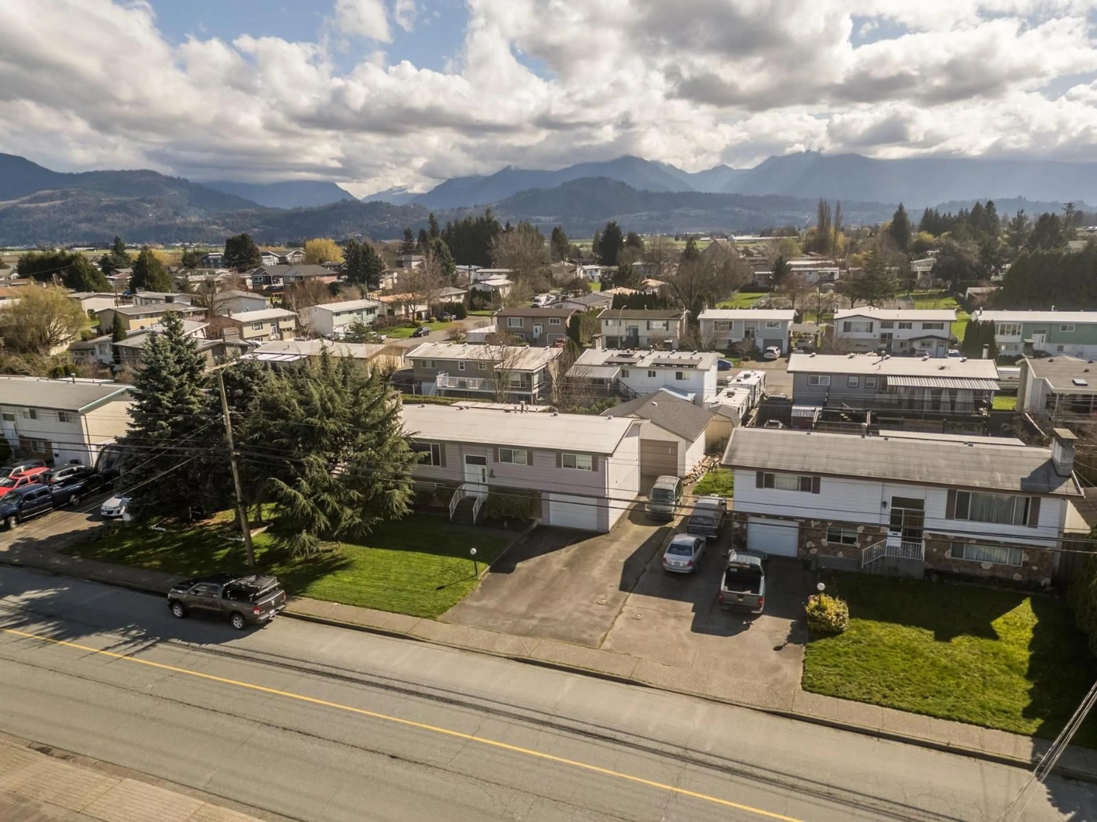 A pic from outside/outdoor area/front of a property/back of a property/a pic from drone, mountain view for 46412 CHILLIWACK CENTRAL ROAD, Chilliwack British Columbia V2P1J9