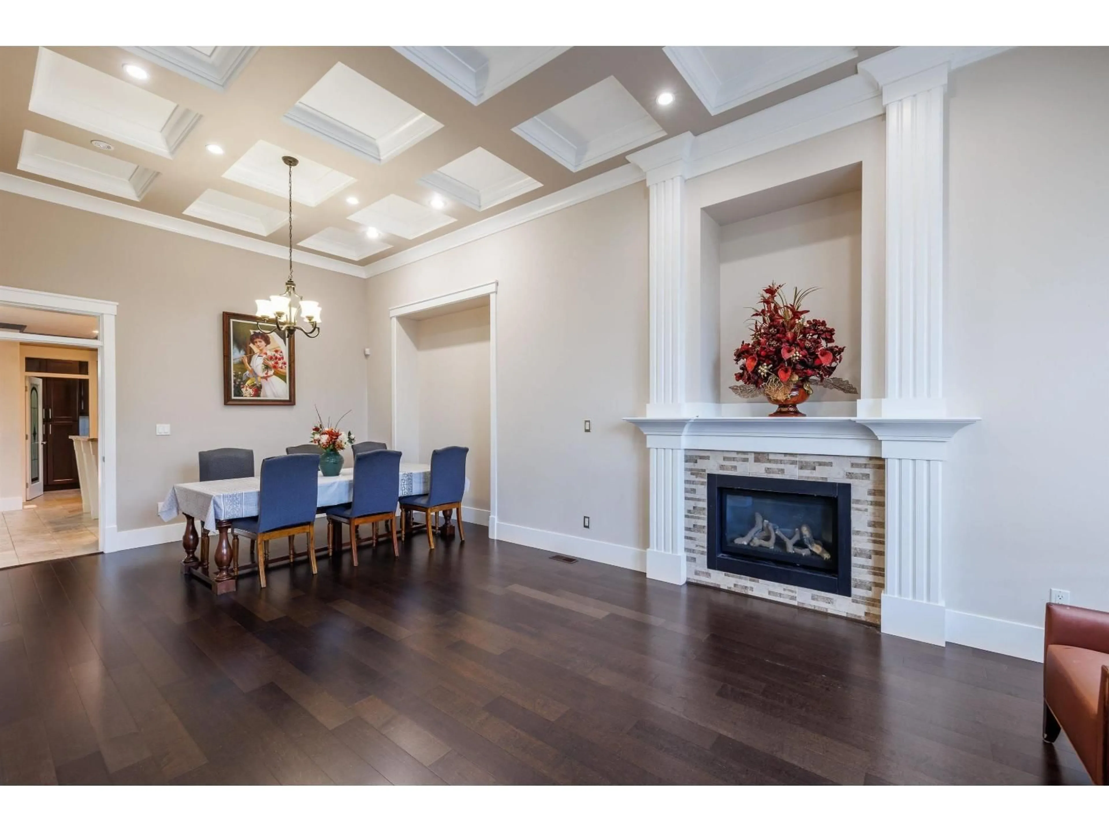 Dining room, wood/laminate floor for 16067 14 AVENUE, Surrey British Columbia V4A1G9