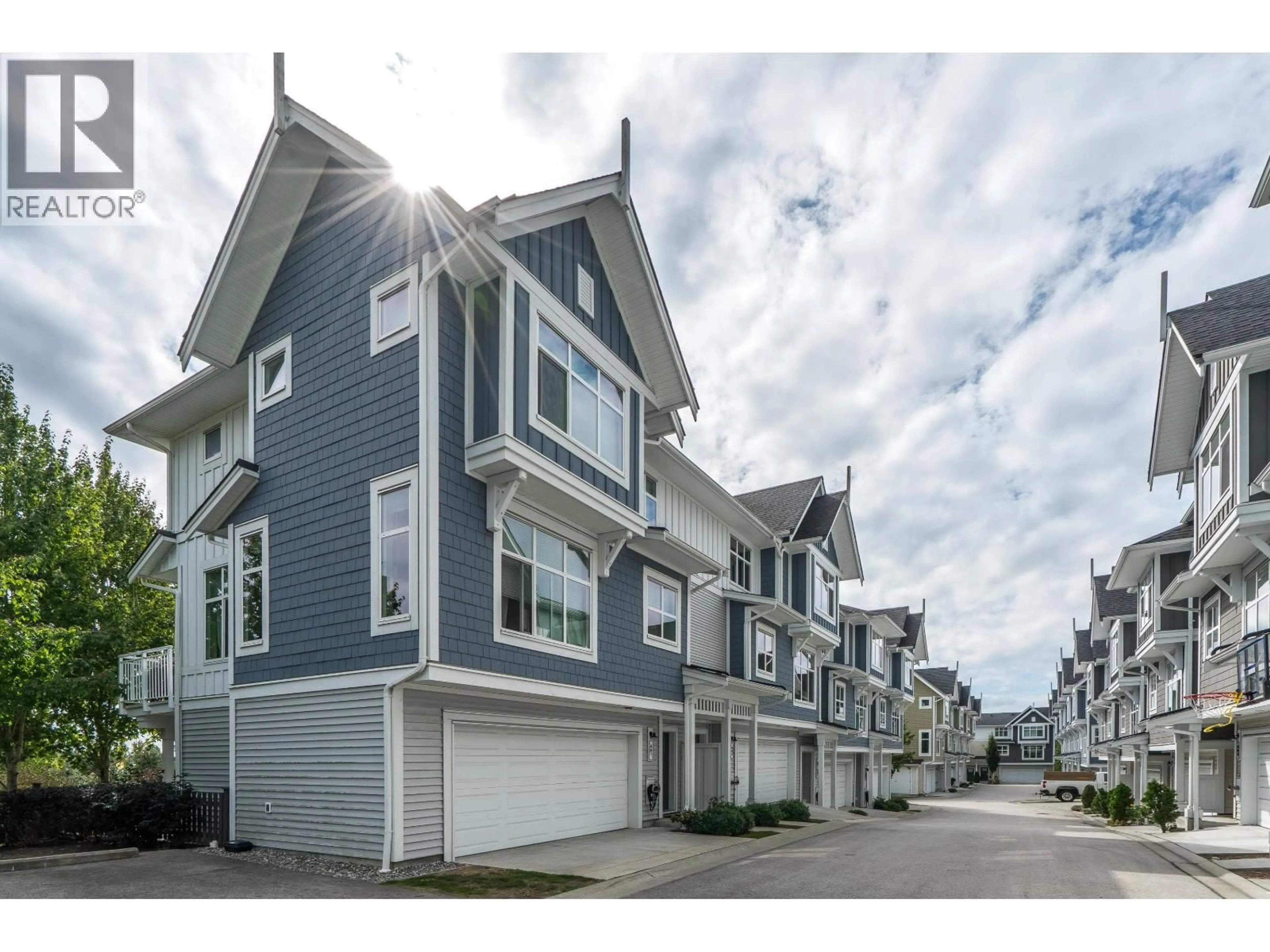 Unknown for 602 - 11295 PAZARENA PLACE, Maple Ridge British Columbia V2X4K9