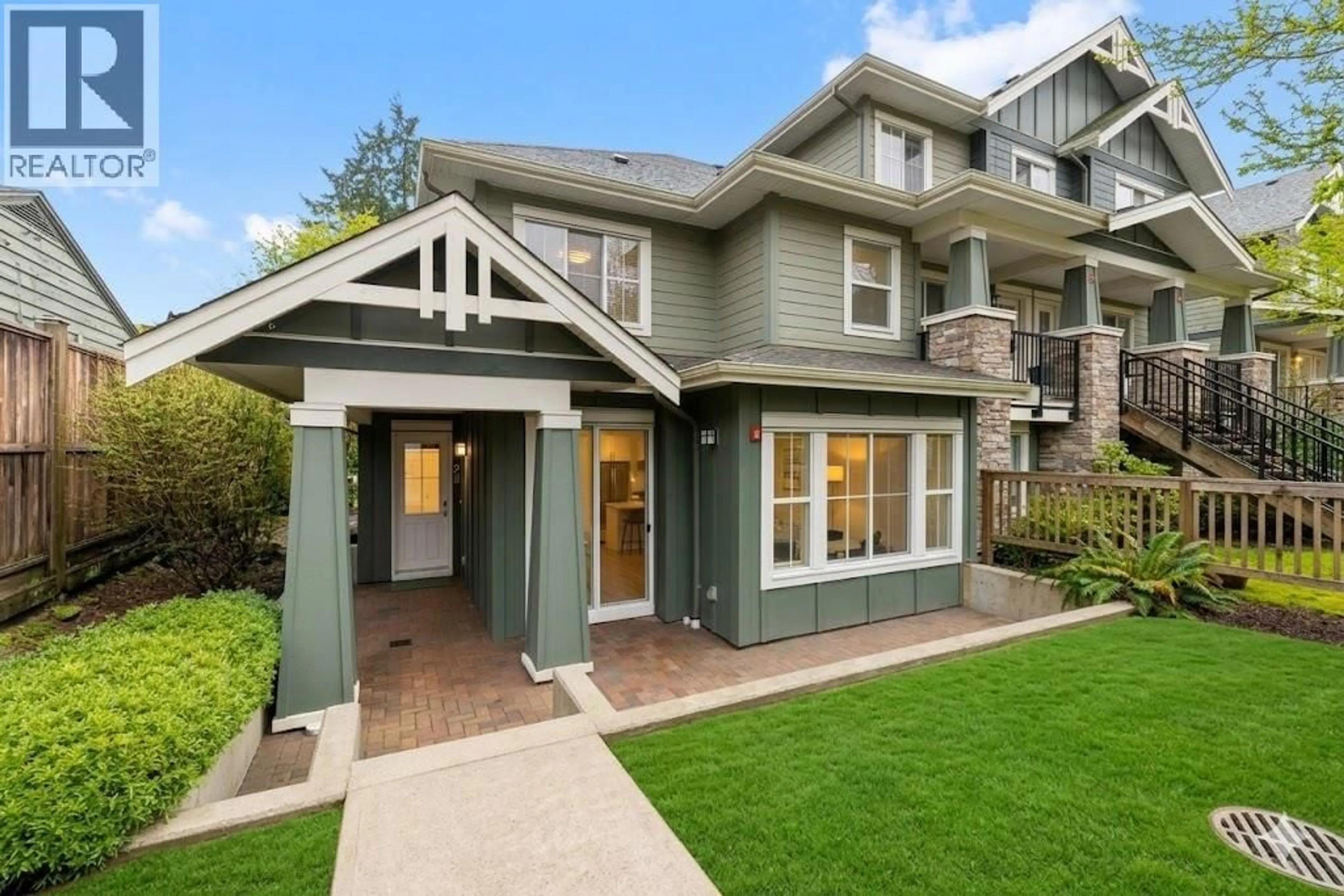 Home with vinyl exterior material, street for 20 - 2138 SALISBURY AVENUE, Port Coquitlam British Columbia V3B1Y1