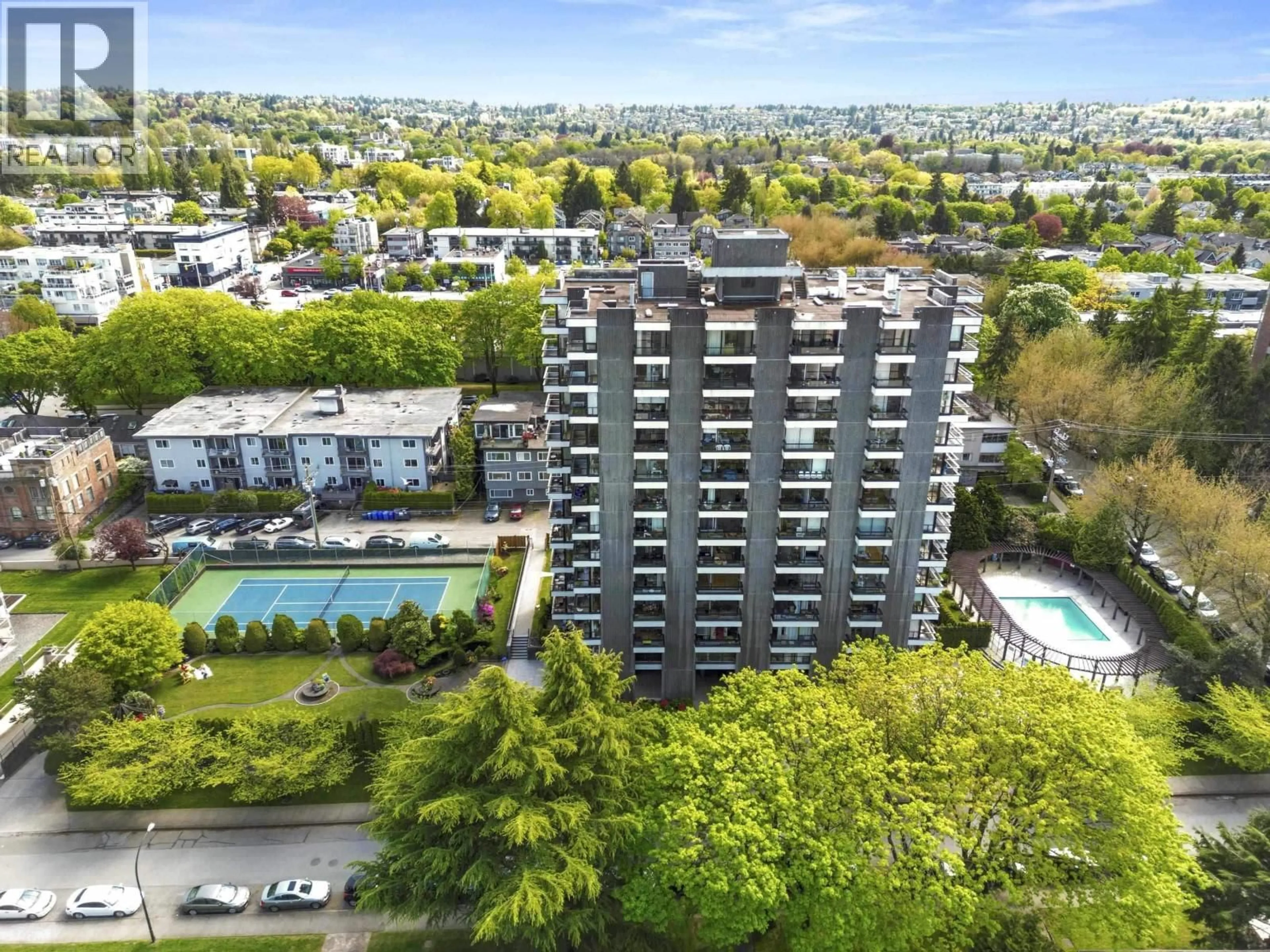 A pic from outside/outdoor area/front of a property/back of a property/a pic from drone, city buildings view from balcony for 906 - 2370 2ND AVENUE, Vancouver British Columbia V6K1J2