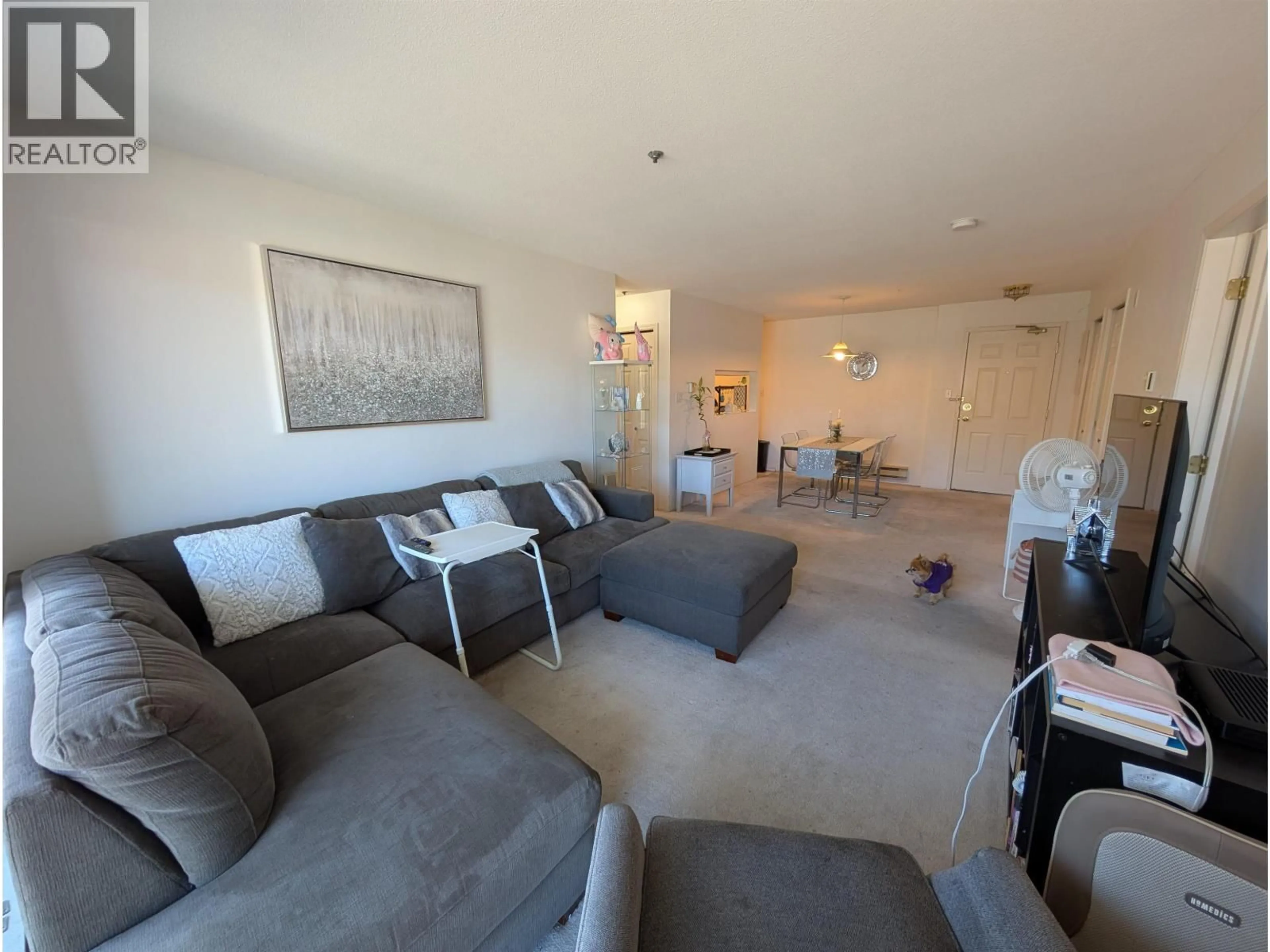 Living room with furniture, unknown for 204 - 7071 BLUNDELL ROAD, Richmond British Columbia V6Y1J5