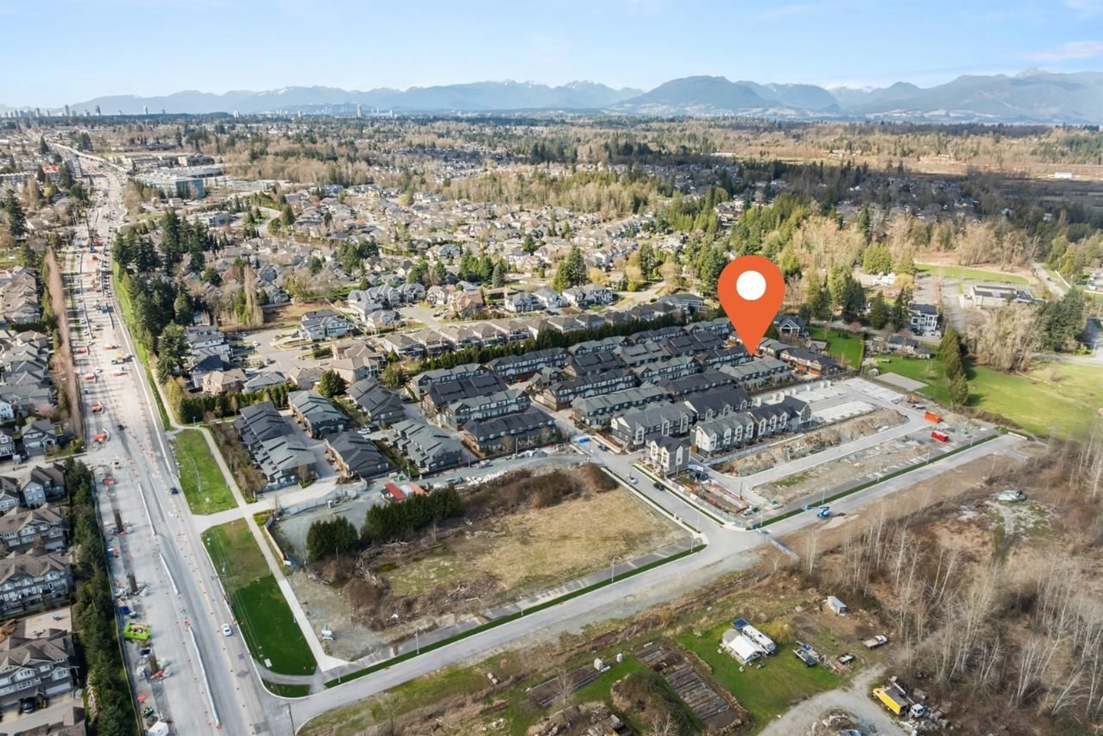A pic from outside/outdoor area/front of a property/back of a property/a pic from drone, unknown for 65 - 17033 FRASER HIGHWAY, Surrey British Columbia V4N6V2