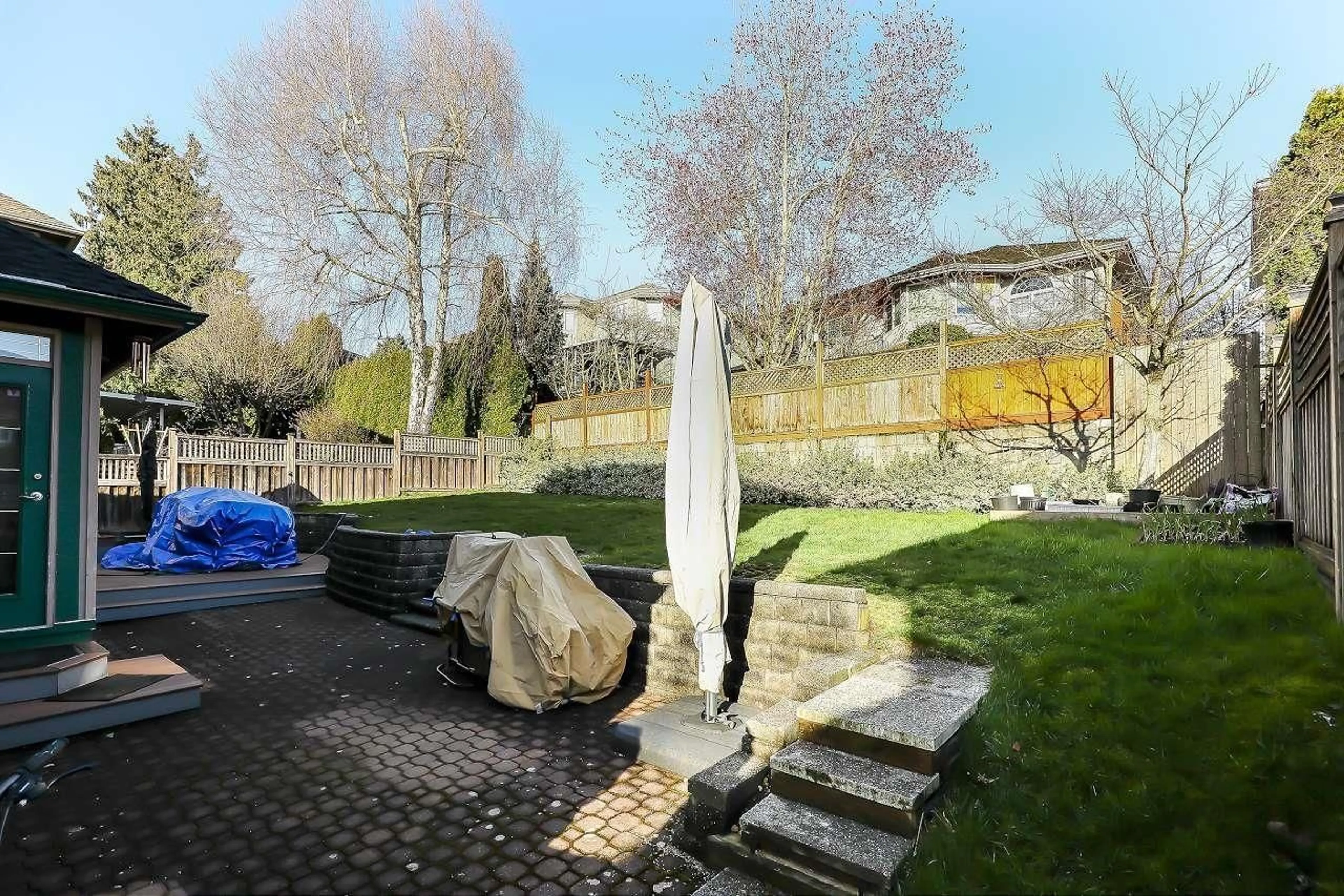 Patio, unknown for 15376 SEQUOIA DRIVE, Surrey British Columbia V3S8N4