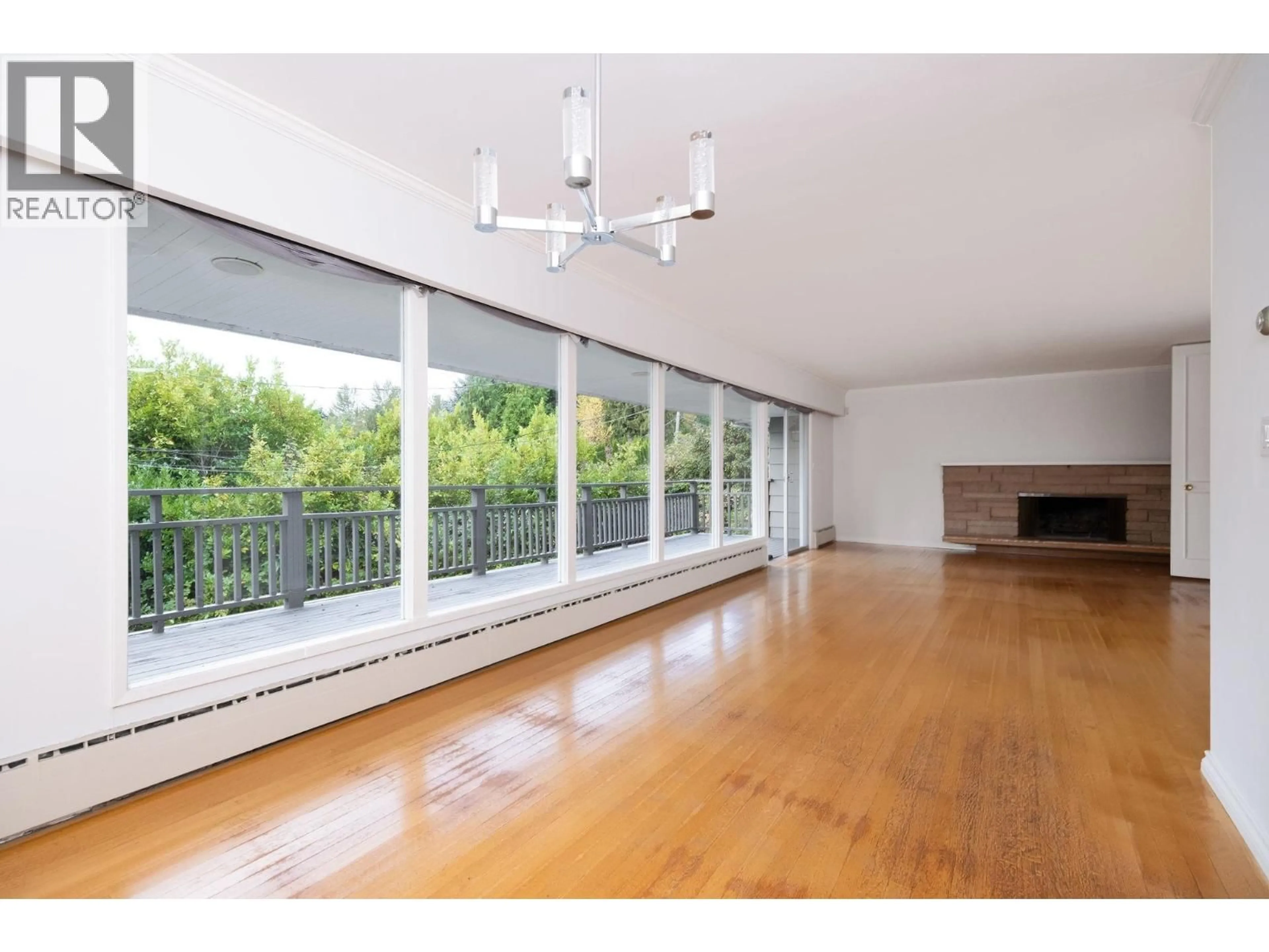 A pic of a room for 775 SOUTHBOROUGH DRIVE, West Vancouver British Columbia V7S1N1